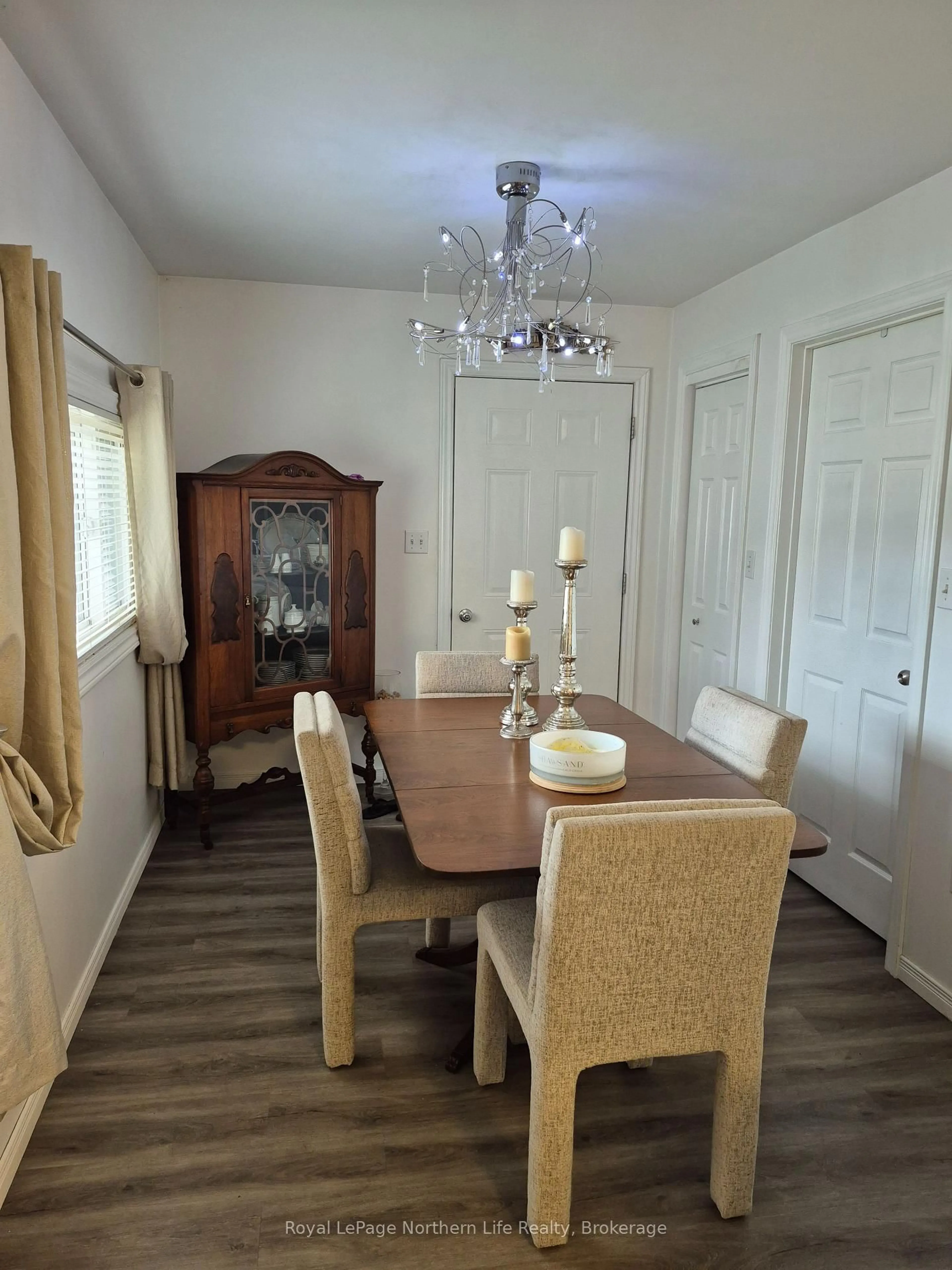 Dining room, wood/laminate floor for 340 Fifth St, Mattawa Ontario P0H 1V0