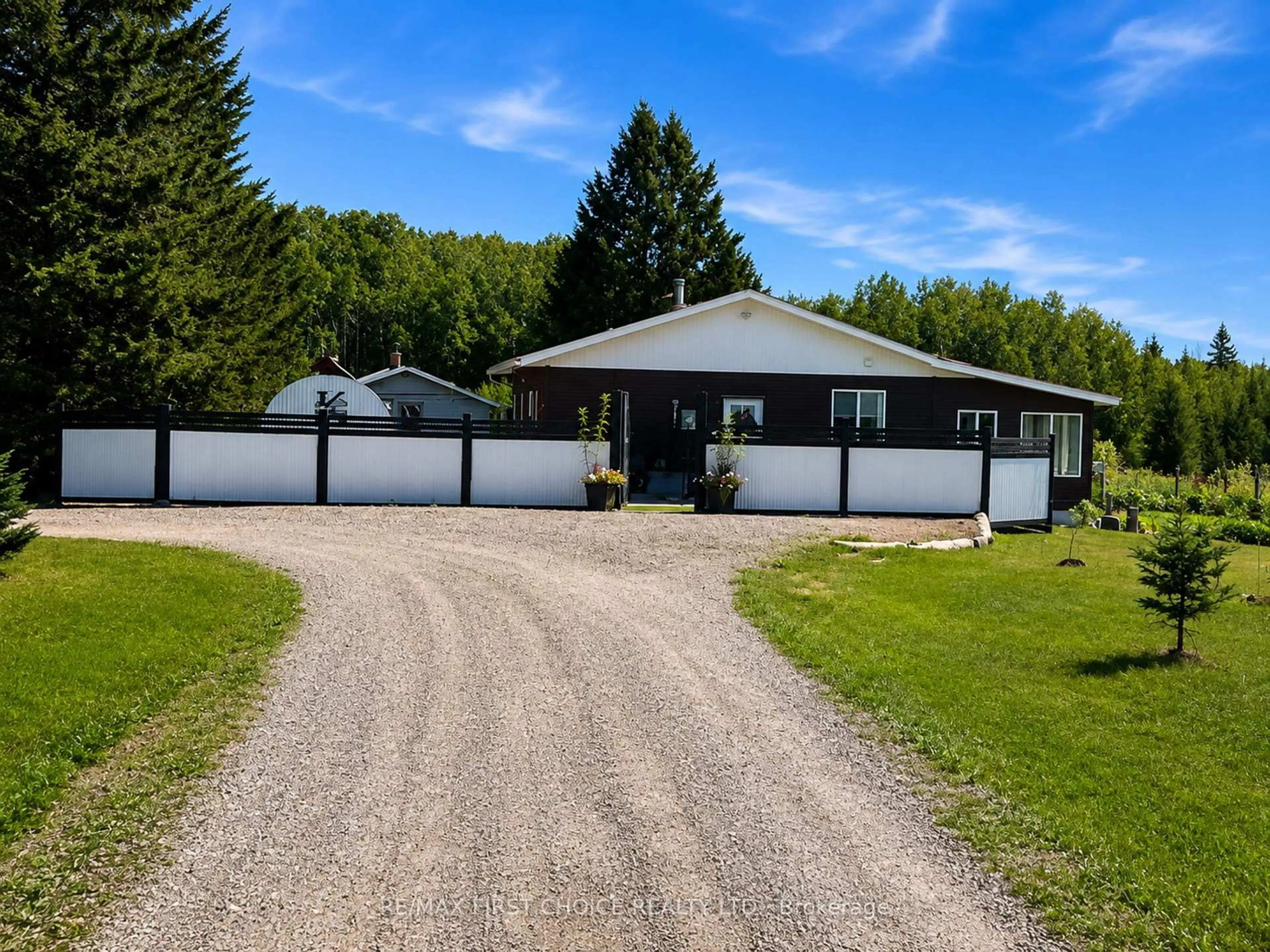 A pic from outside/outdoor area/front of a property/back of a property/a pic from drone, unknown for PCL23545 SEC 16 Lauzon Rd, Rainy River Remote Area Ontario P0W 1K0