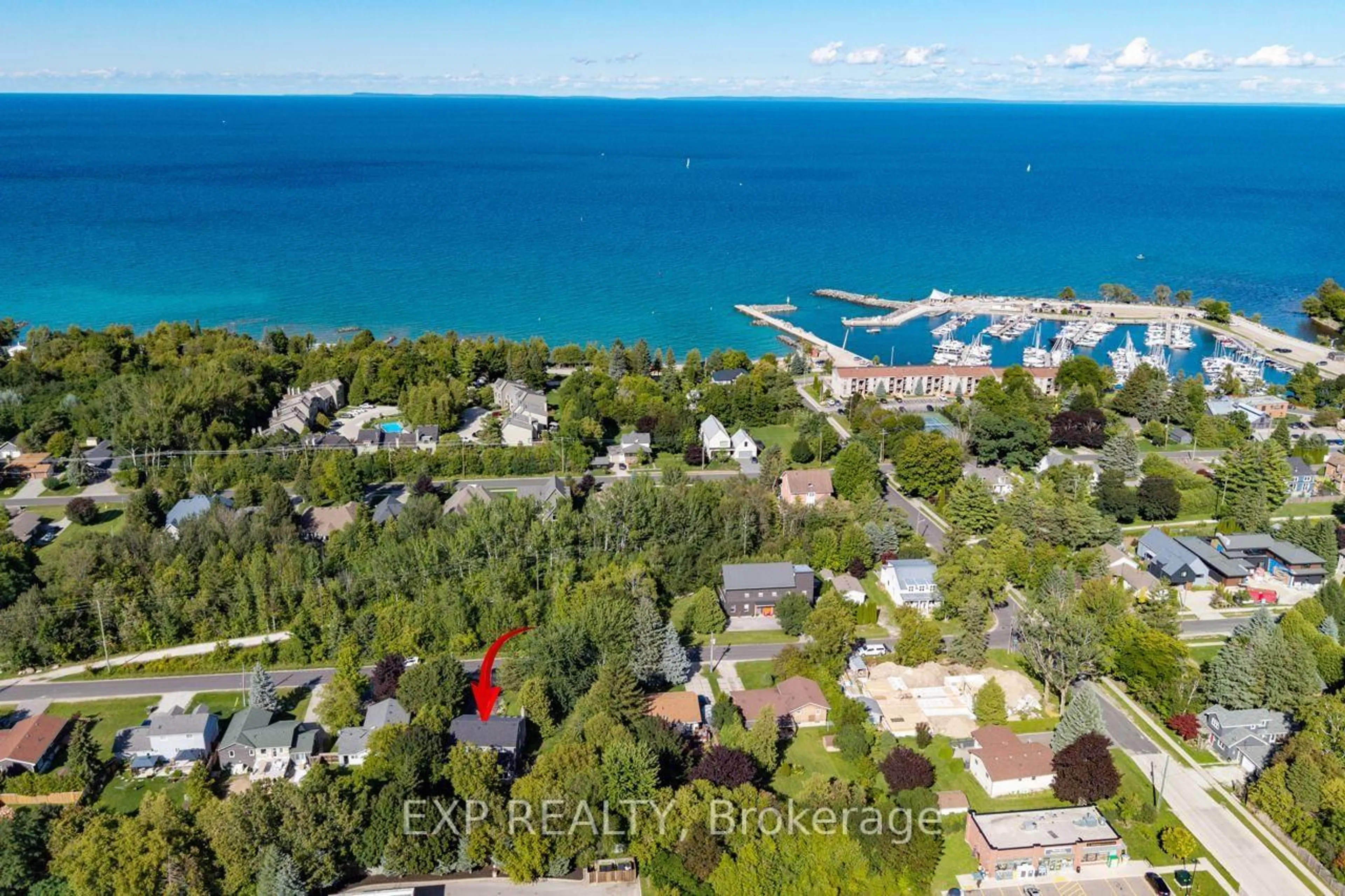 A pic from outside/outdoor area/front of a property/back of a property/a pic from drone, water/lake/river/ocean view for 49 King St, Blue Mountains Ontario N0H 2P0