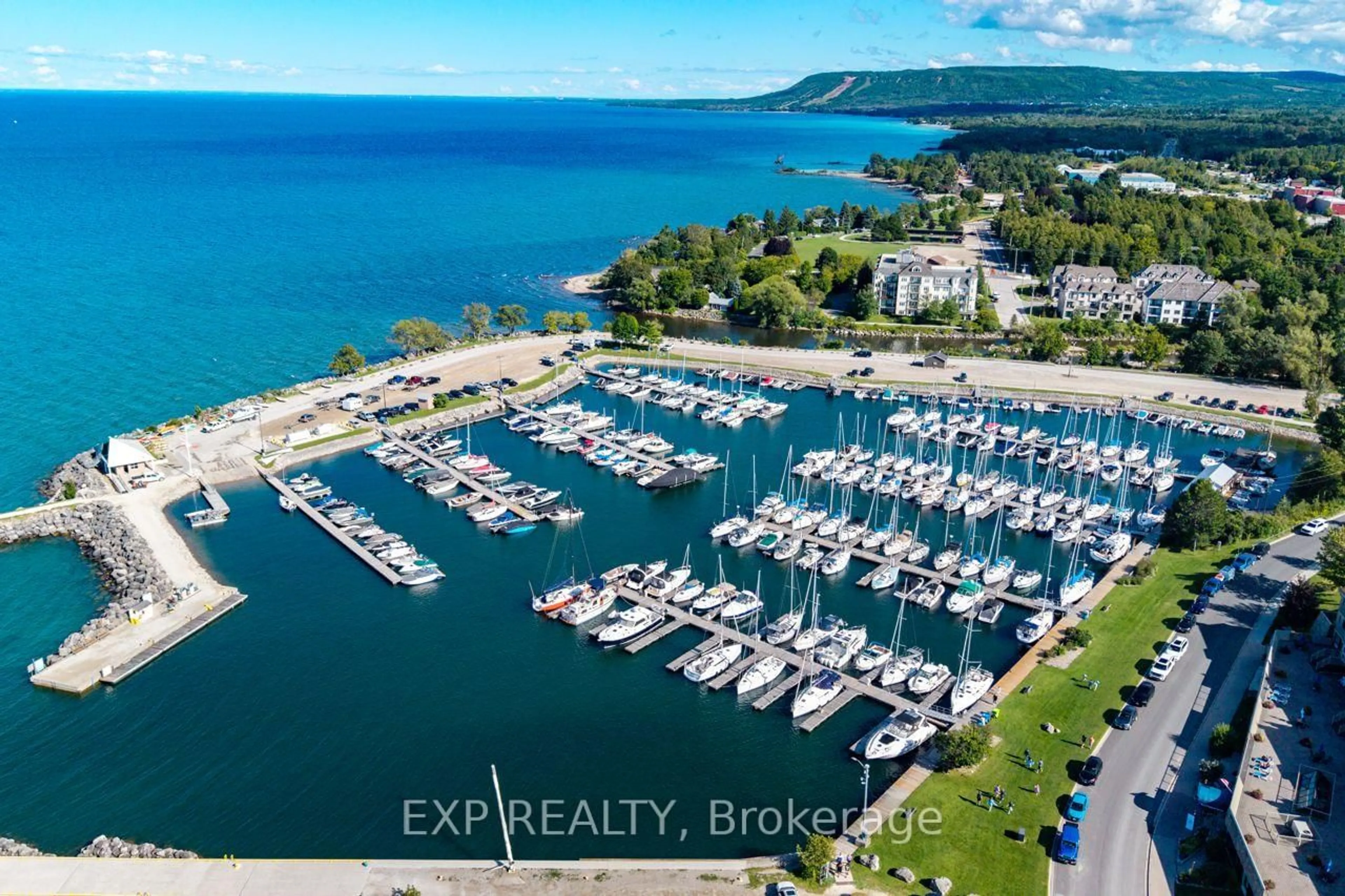 A pic from outside/outdoor area/front of a property/back of a property/a pic from drone, water/lake/river/ocean view for 49 King St, Blue Mountains Ontario N0H 2P0