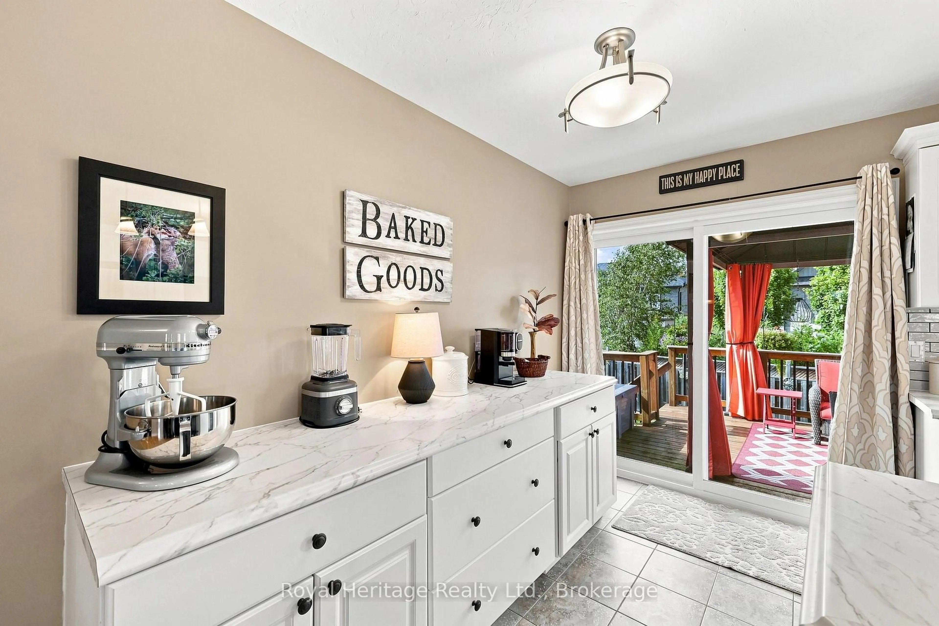 Open concept kitchen, ceramic/tile floor for 10 Fox Den Dr, Brighton Ontario K0K 1H0