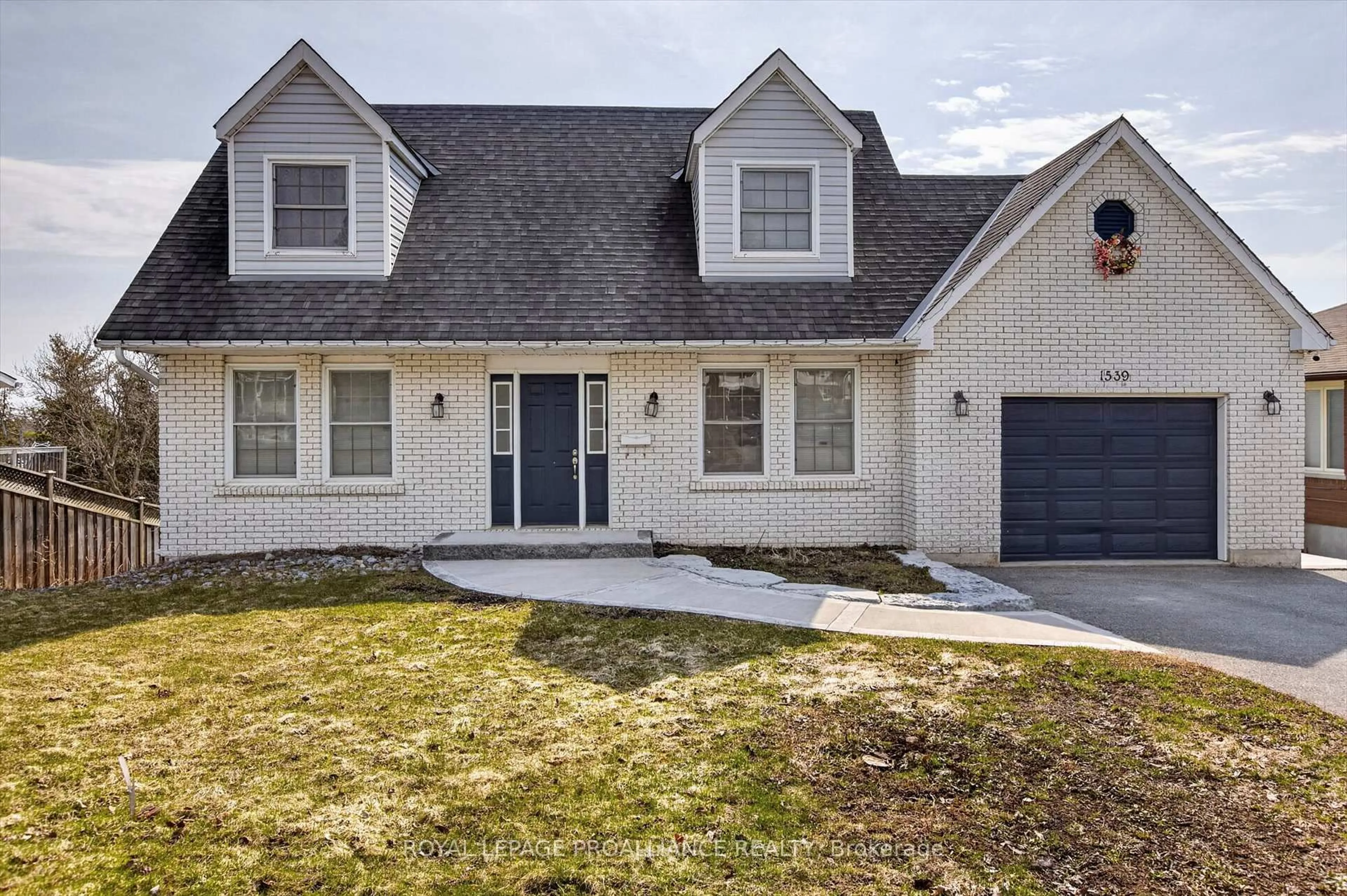 Home with vinyl exterior material, street for 1539 Cherryhill Rd, Peterborough Ontario K9K 1A7
