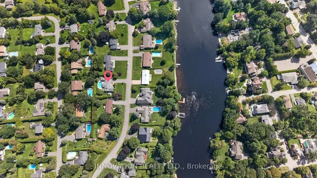 5569 South River Dr, Manotick 4