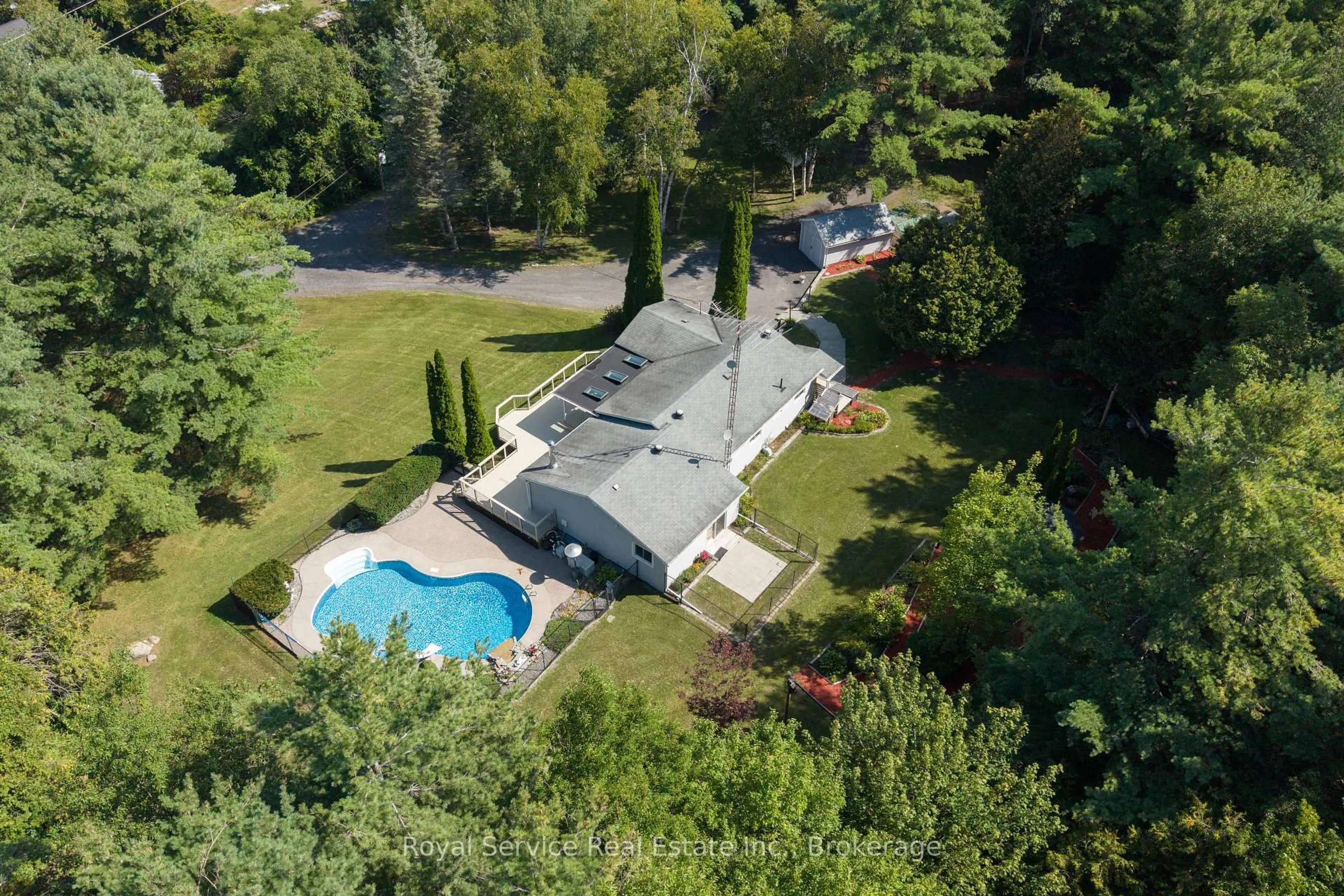 A pic from outside/outdoor area/front of a property/back of a property/a pic from drone, water/lake/river/ocean view for 7251 Cavan Rd, Hamilton Township Ontario K0L 1E0