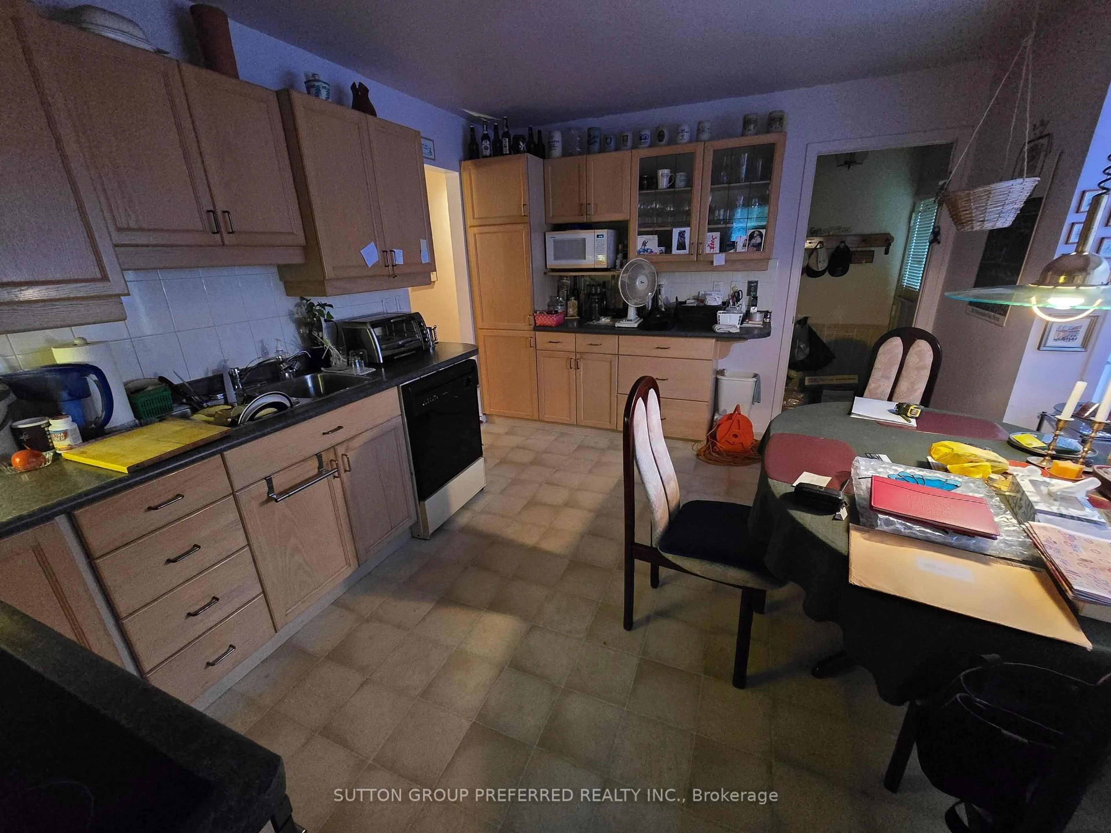 Standard kitchen, floor is not visible for 383 Ferndale Ave, London South Ontario N6C 2Y9