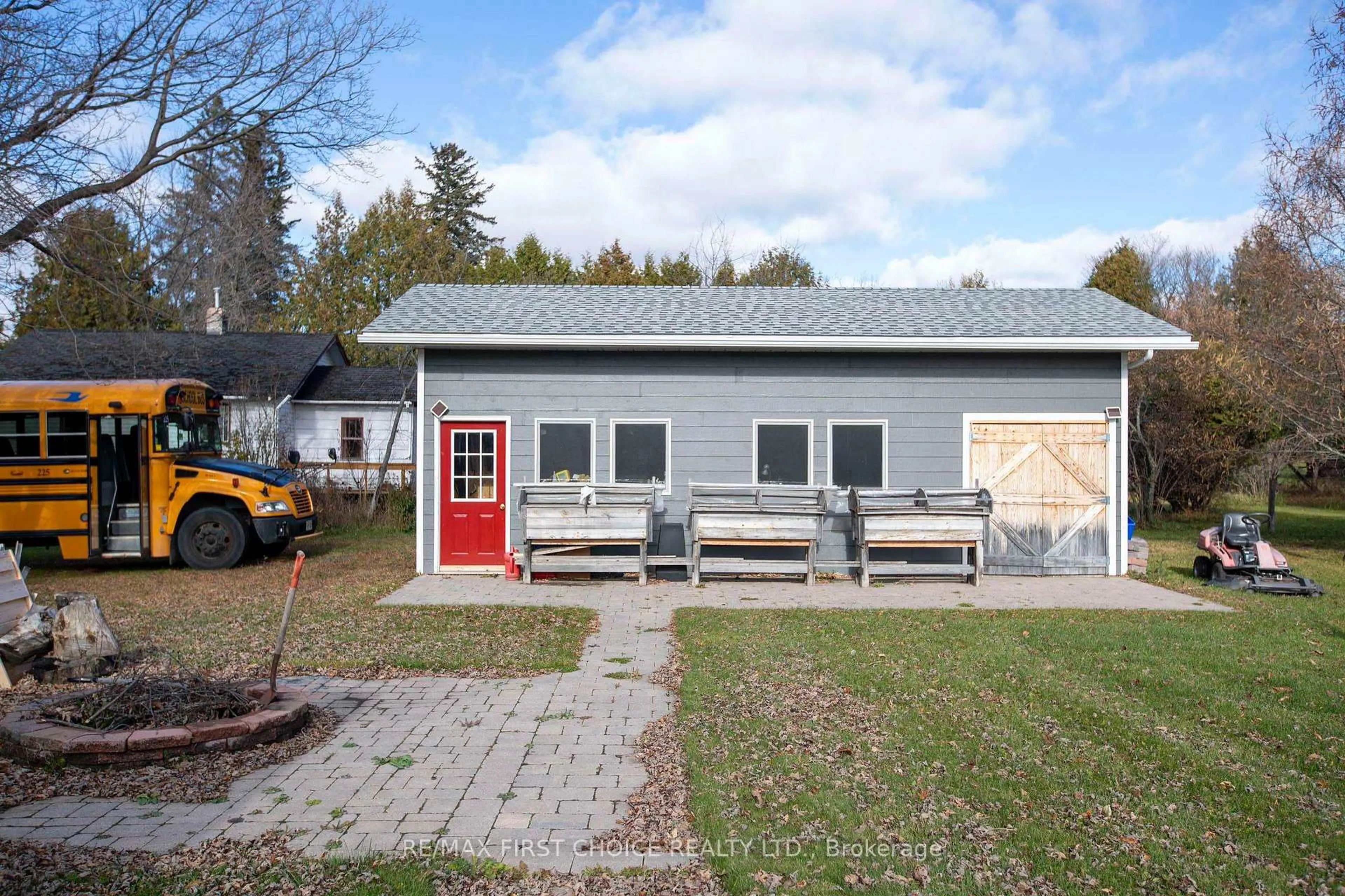Unknown for 100 Queen St, Chapple Ontario P0W 1A0