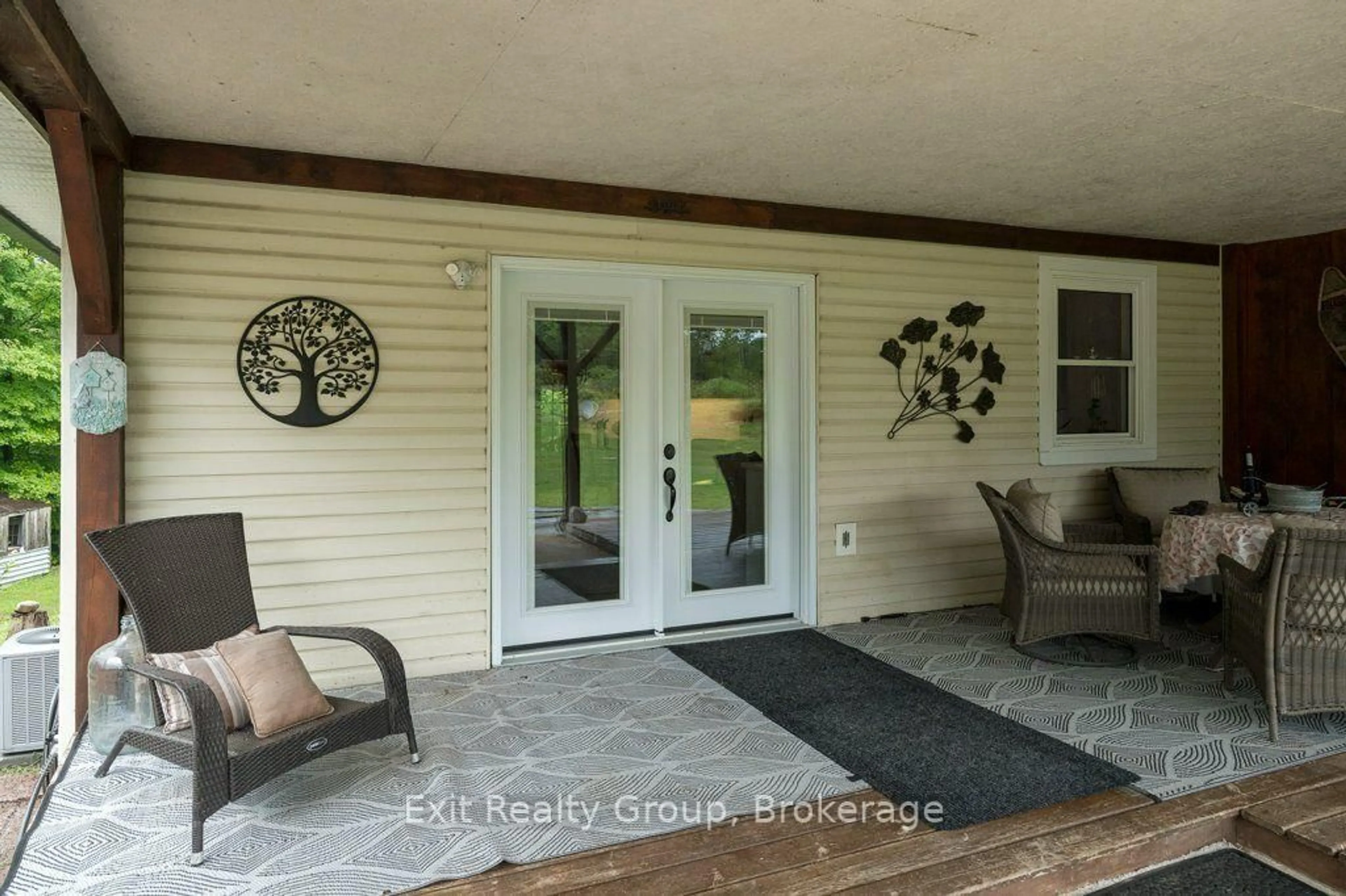 Indoor entryway for 64A Oliver Rd, Kaladar Ontario K0H 1Z0