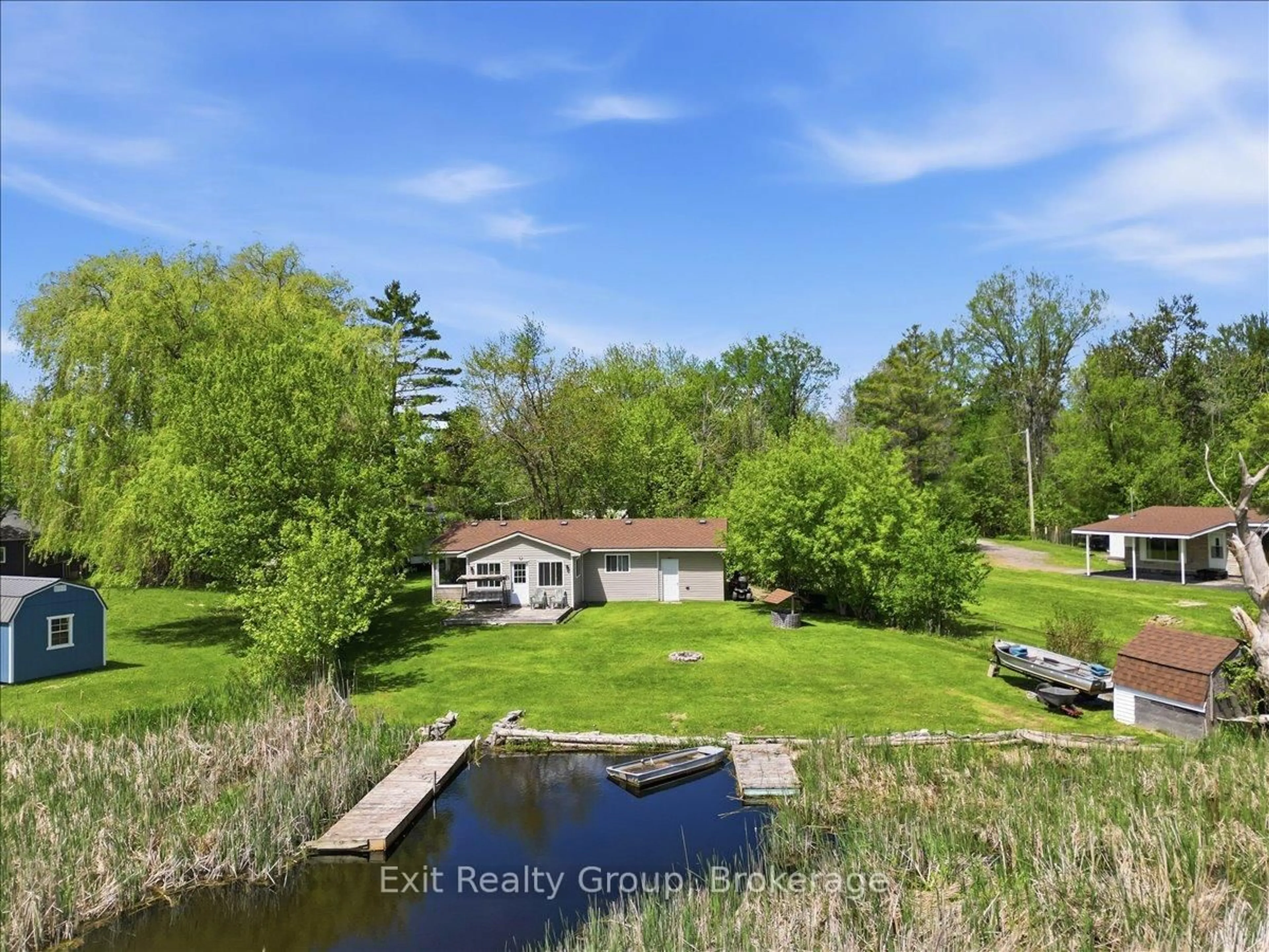 A pic from outside/outdoor area/front of a property/back of a property/a pic from drone, water/lake/river/ocean view for 33 Willow Point Rd, Brighton Ontario K0K 1H0