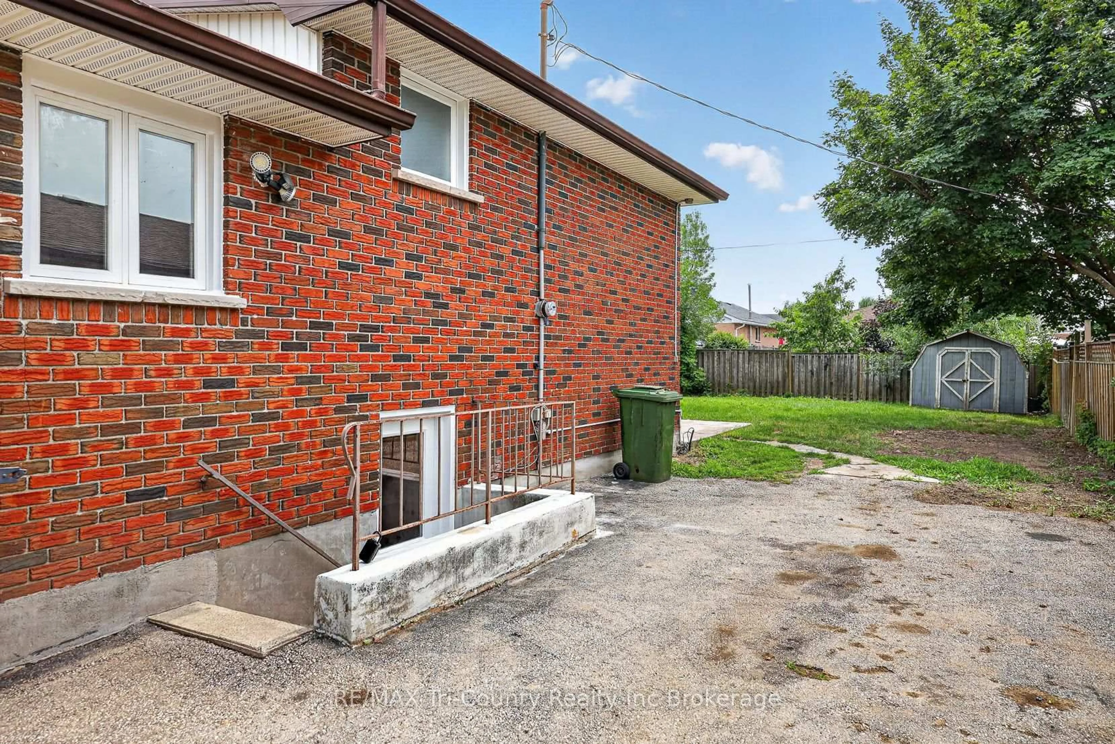 Home with brick exterior material, street for 61 Airey Ave, St. Thomas Ontario N5R 1E1