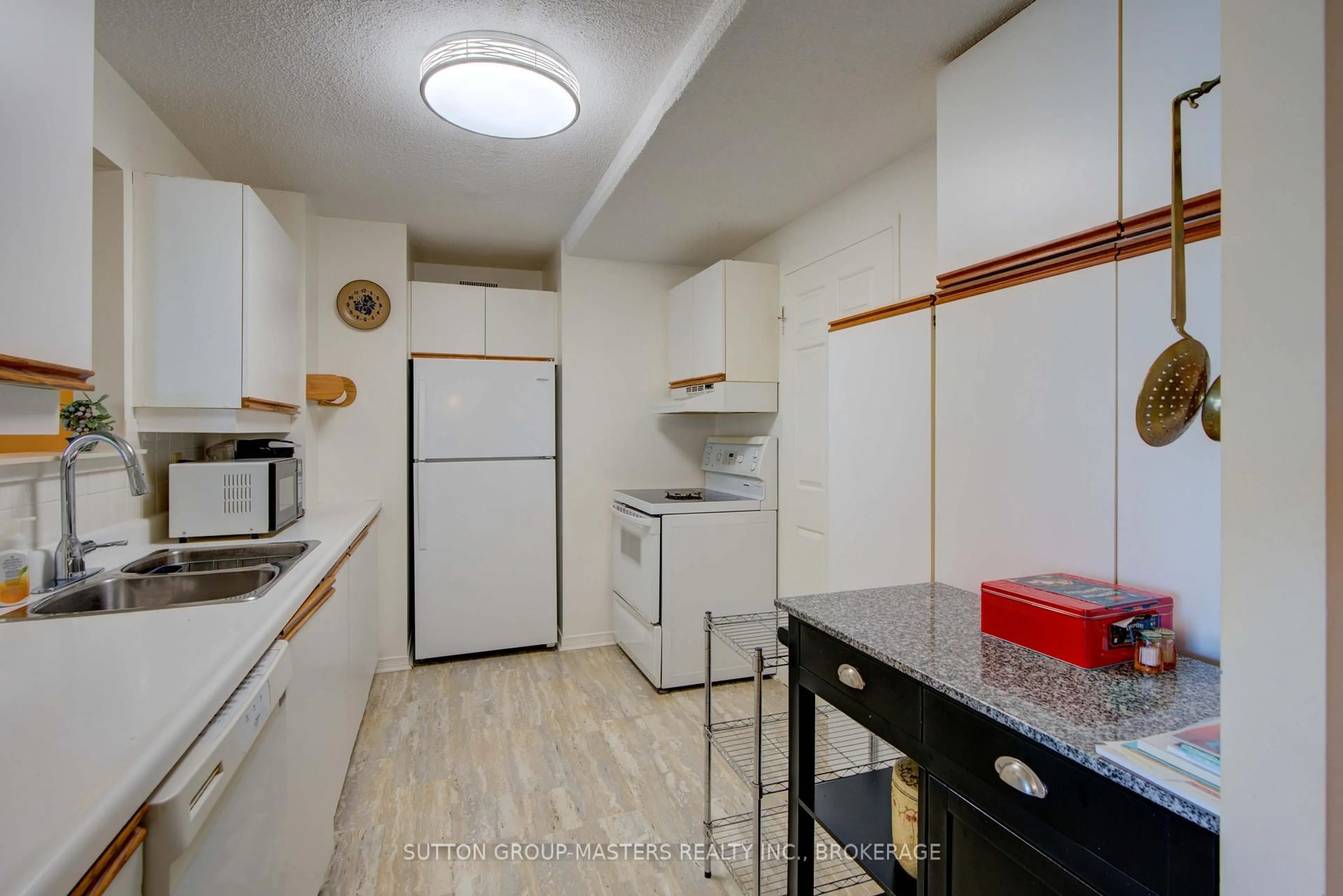 Standard kitchen, unknown for 257 Bath Rd #1004, Kingston Ontario K7M 7T3