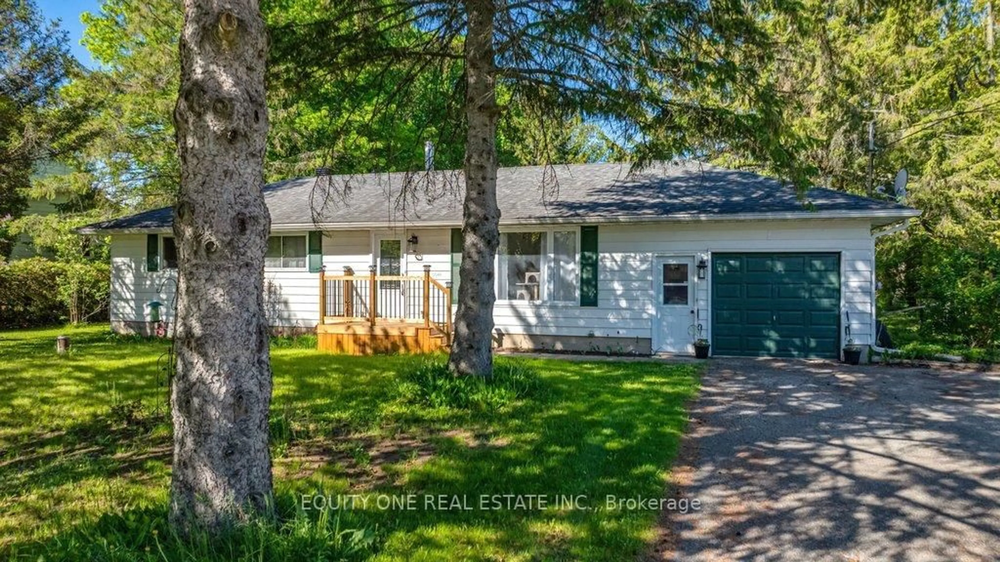 Home with vinyl exterior material, street for 3314 Nixon Dr, Osgoode Ontario K0A 2W0