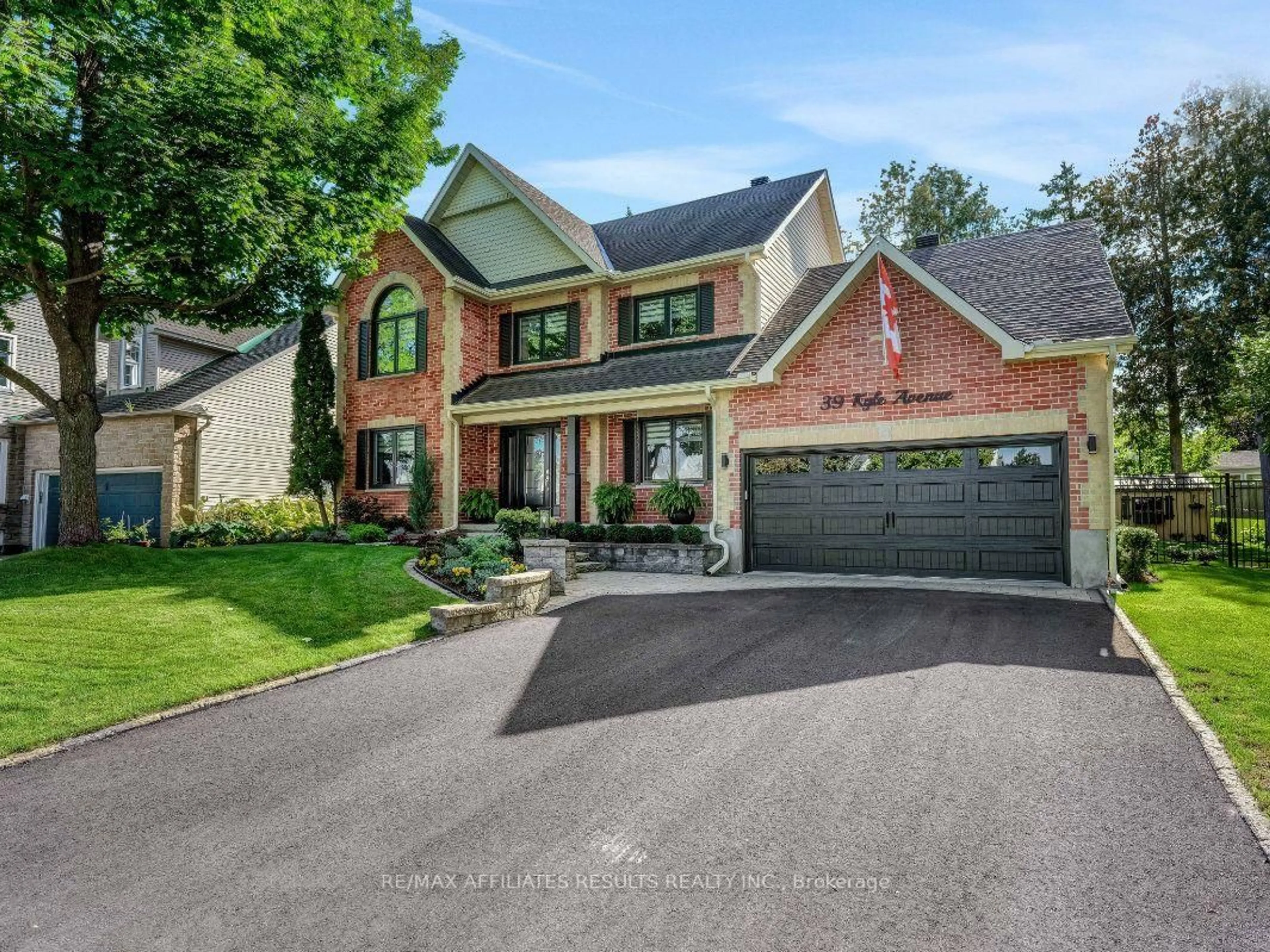 Home with brick exterior material, street for 39 Kyle Ave, Stittsville Ontario K2S 1G9