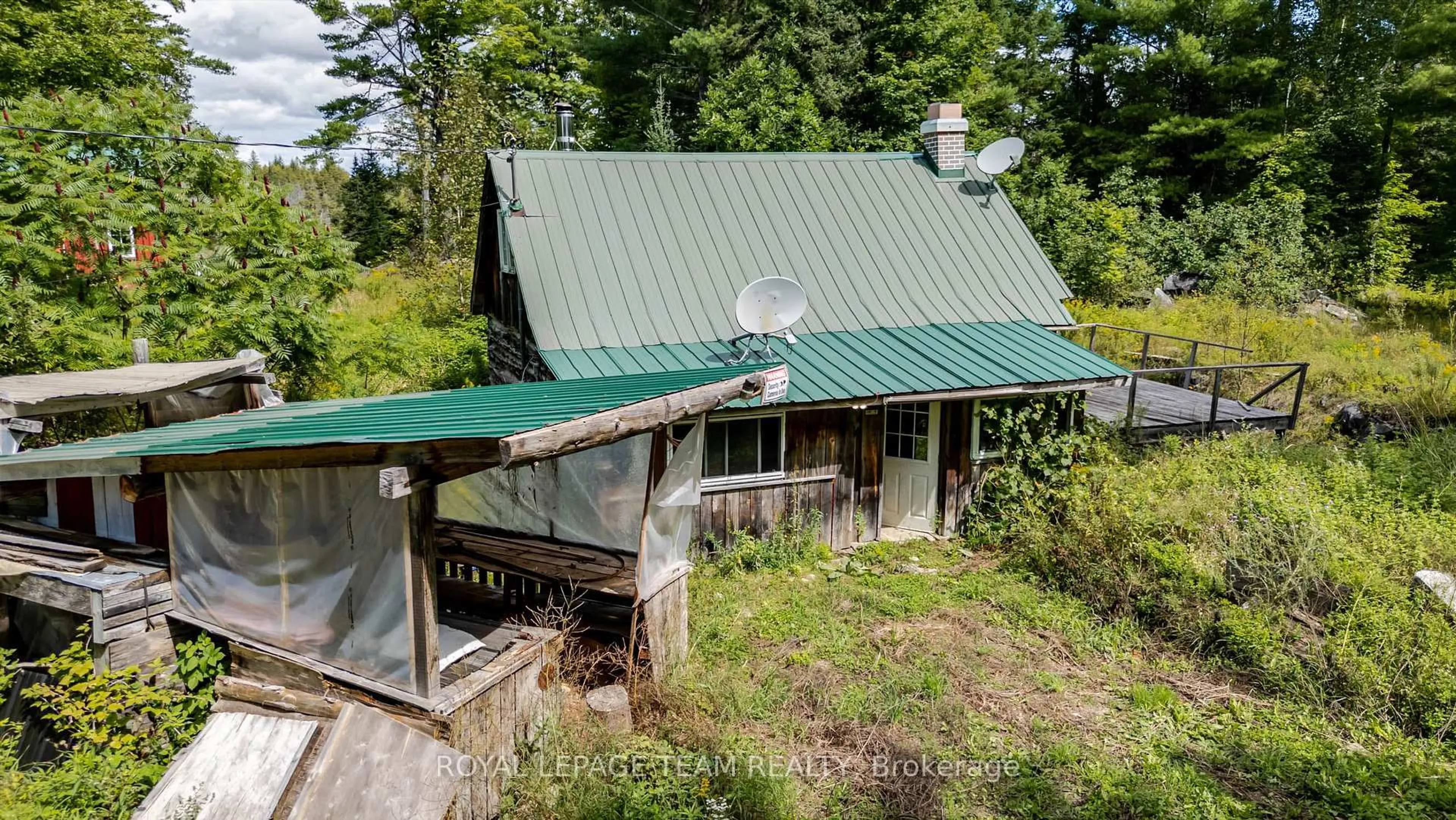 A pic from outside/outdoor area/front of a property/back of a property/a pic from drone, building for 884 Concession 7 Rd, Lanark Ontario K0G 1K0