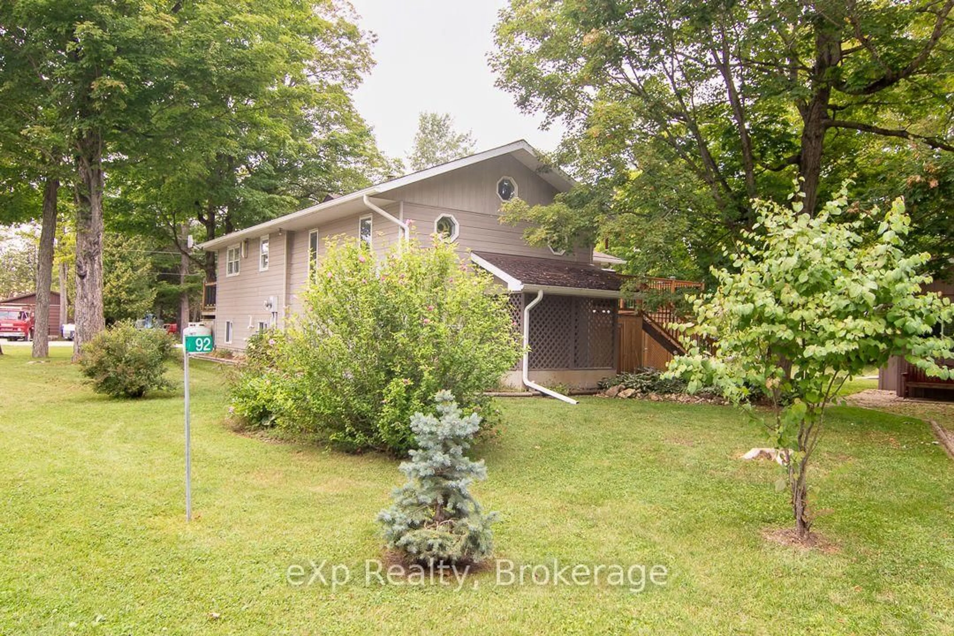 Patio, unknown for 92 PARKSIDE Ave, South Bruce Peninsula Ontario N0H 2T0