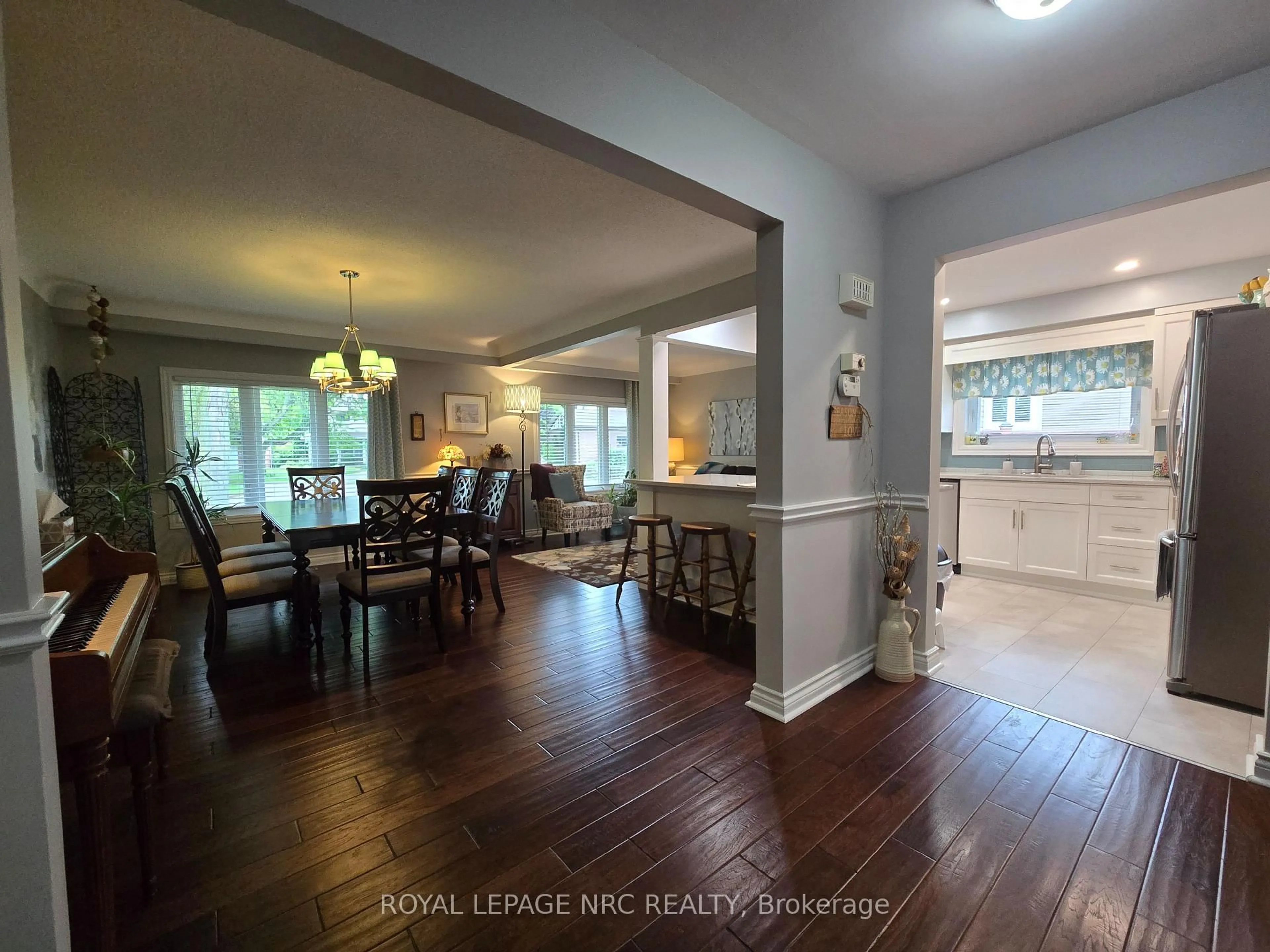 Open concept kitchen, unknown for 18 Deanna Cres, St. Catharines Ontario L2N 6R9