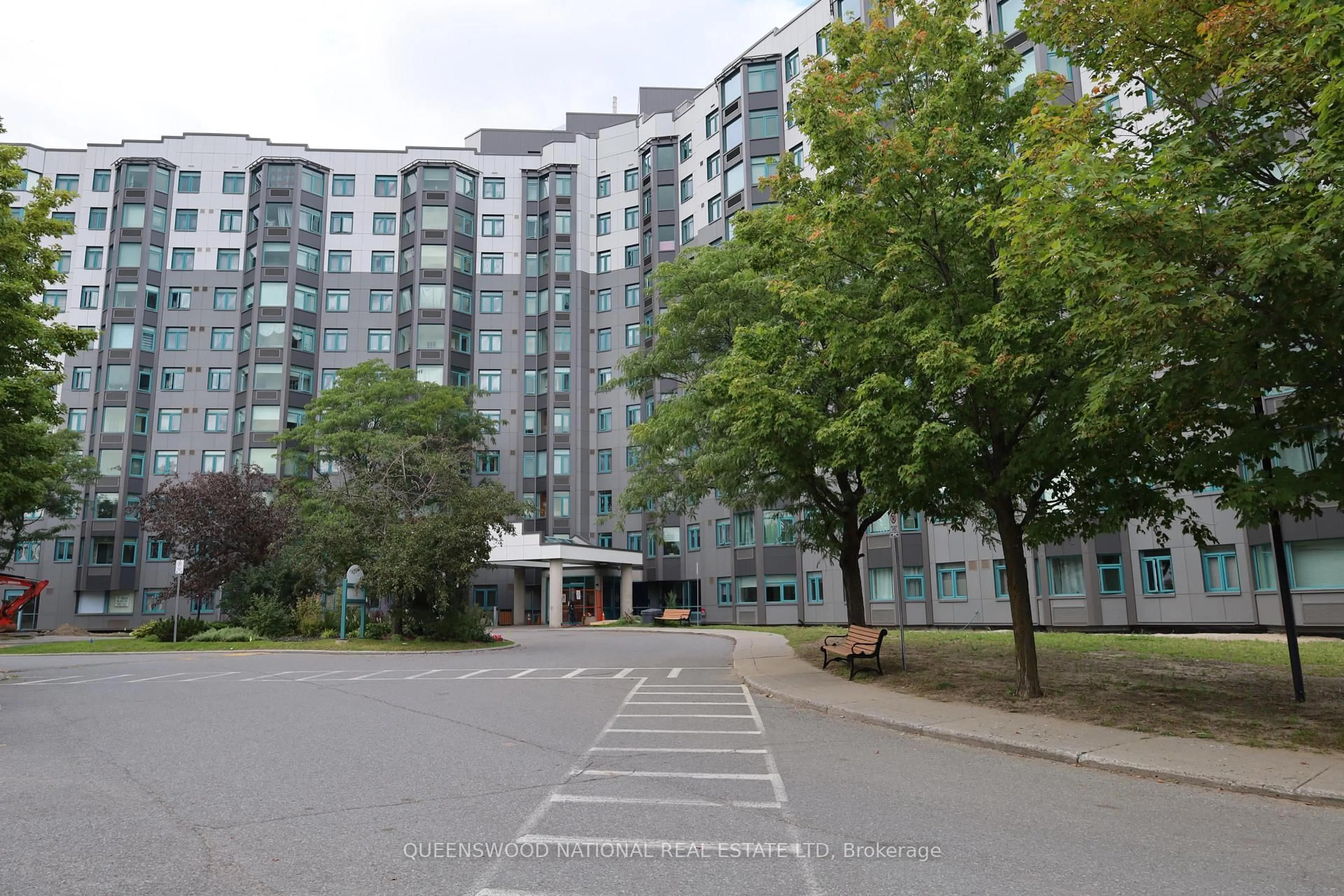 Patio, building for 1025 Grenon Ave #901, Ottawa Ontario K2B 8S5