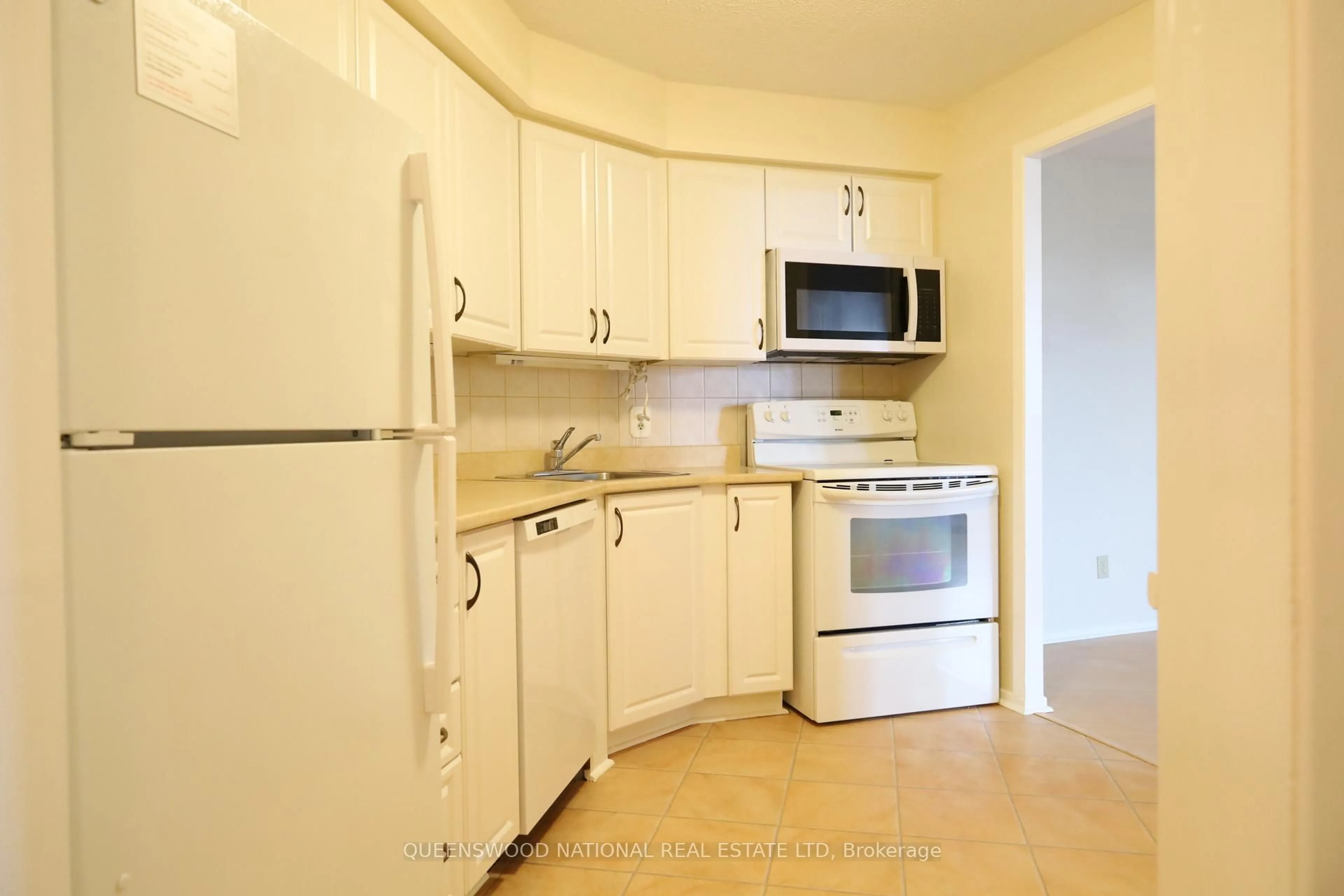 Standard kitchen, unknown for 1025 Grenon Ave #901, Ottawa Ontario K2B 8S5