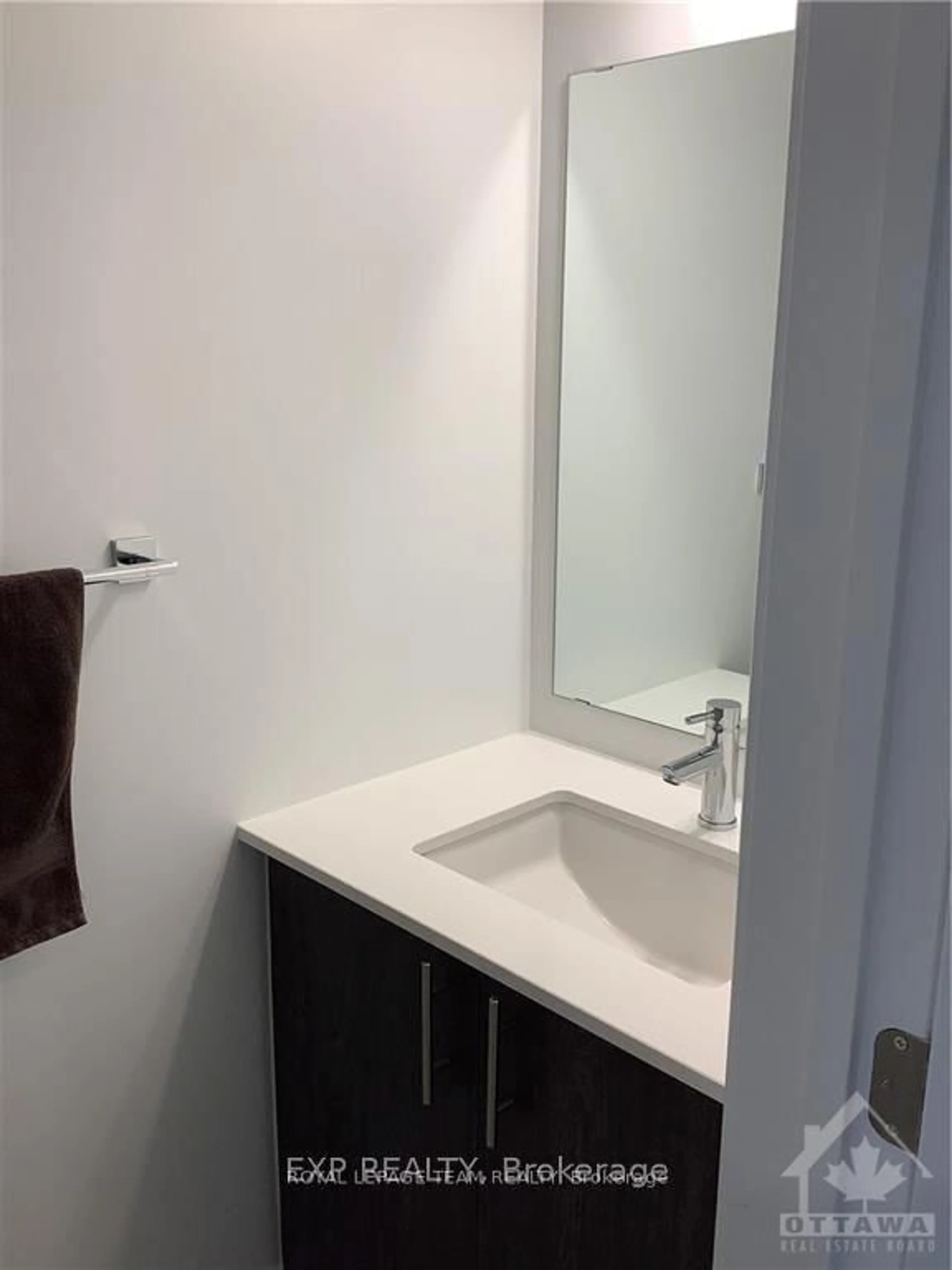 Standard bathroom, unknown for 41 Moosonee Cres, Ottawa Ontario K4M 0M1