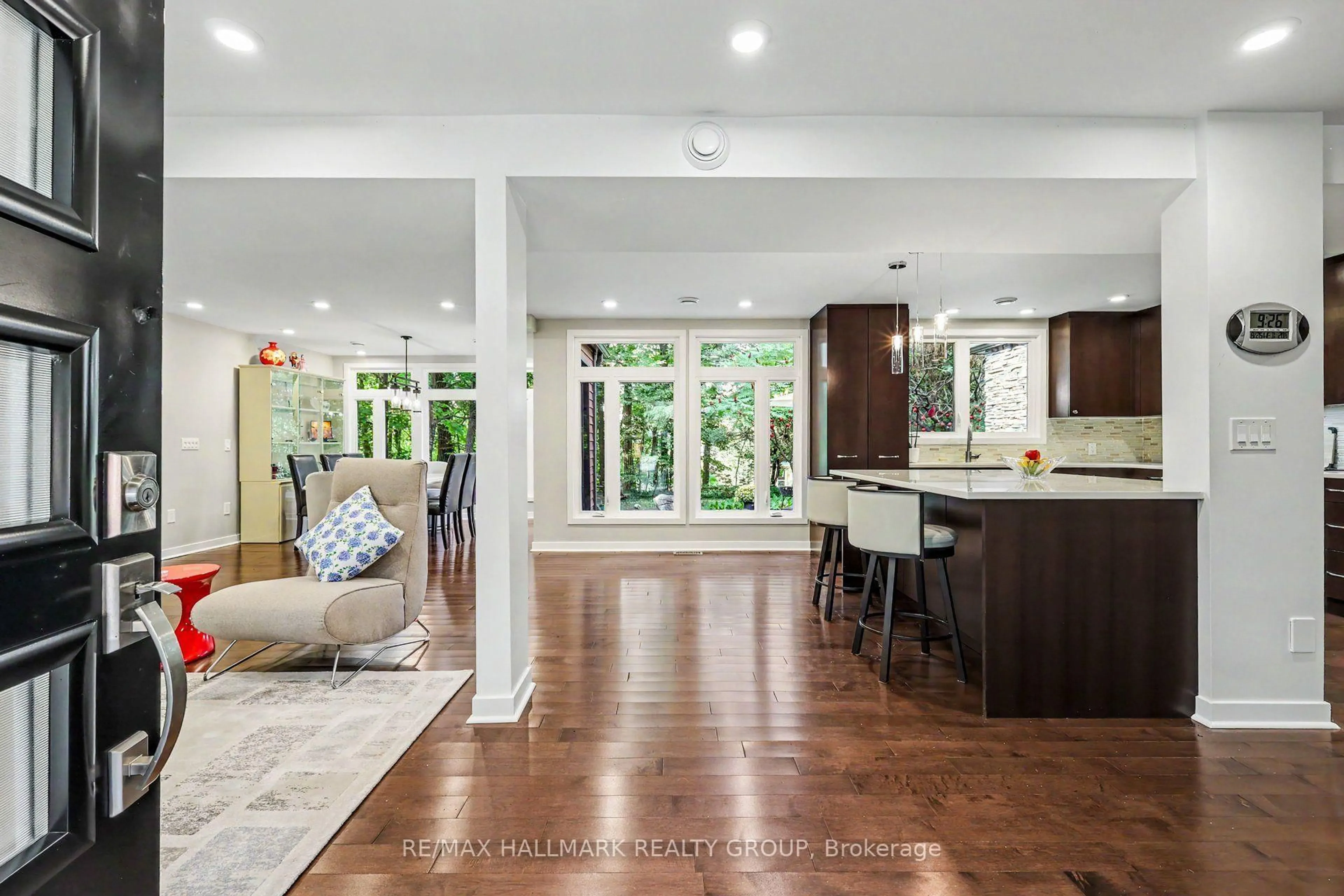 Open concept kitchen, ceramic/tile floor for 20 Fairhaven Way, Ottawa Ontario K1K 0R3