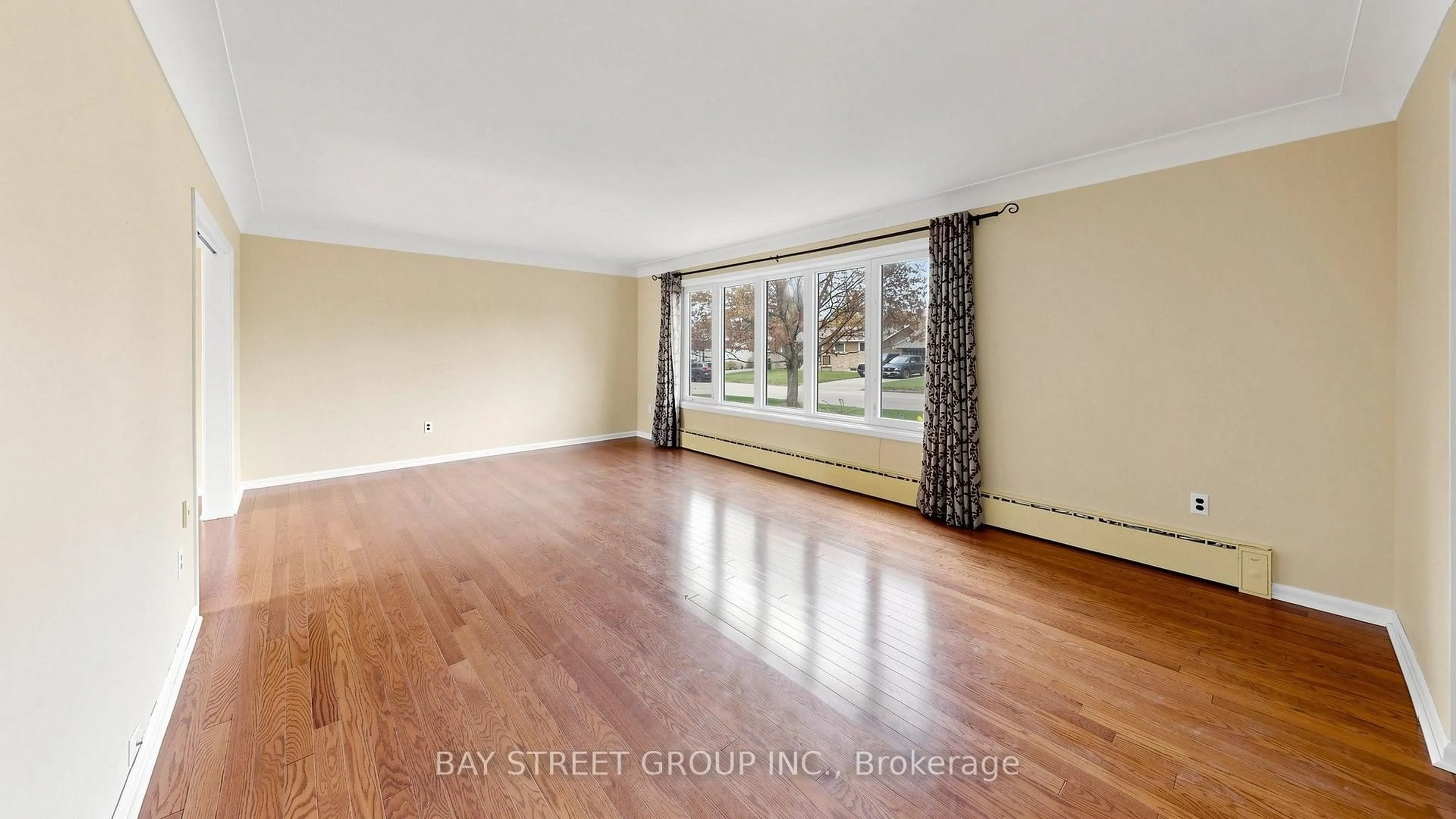 A pic of a room for 14 Machar Pl, Kingston Ontario K7M 1L6