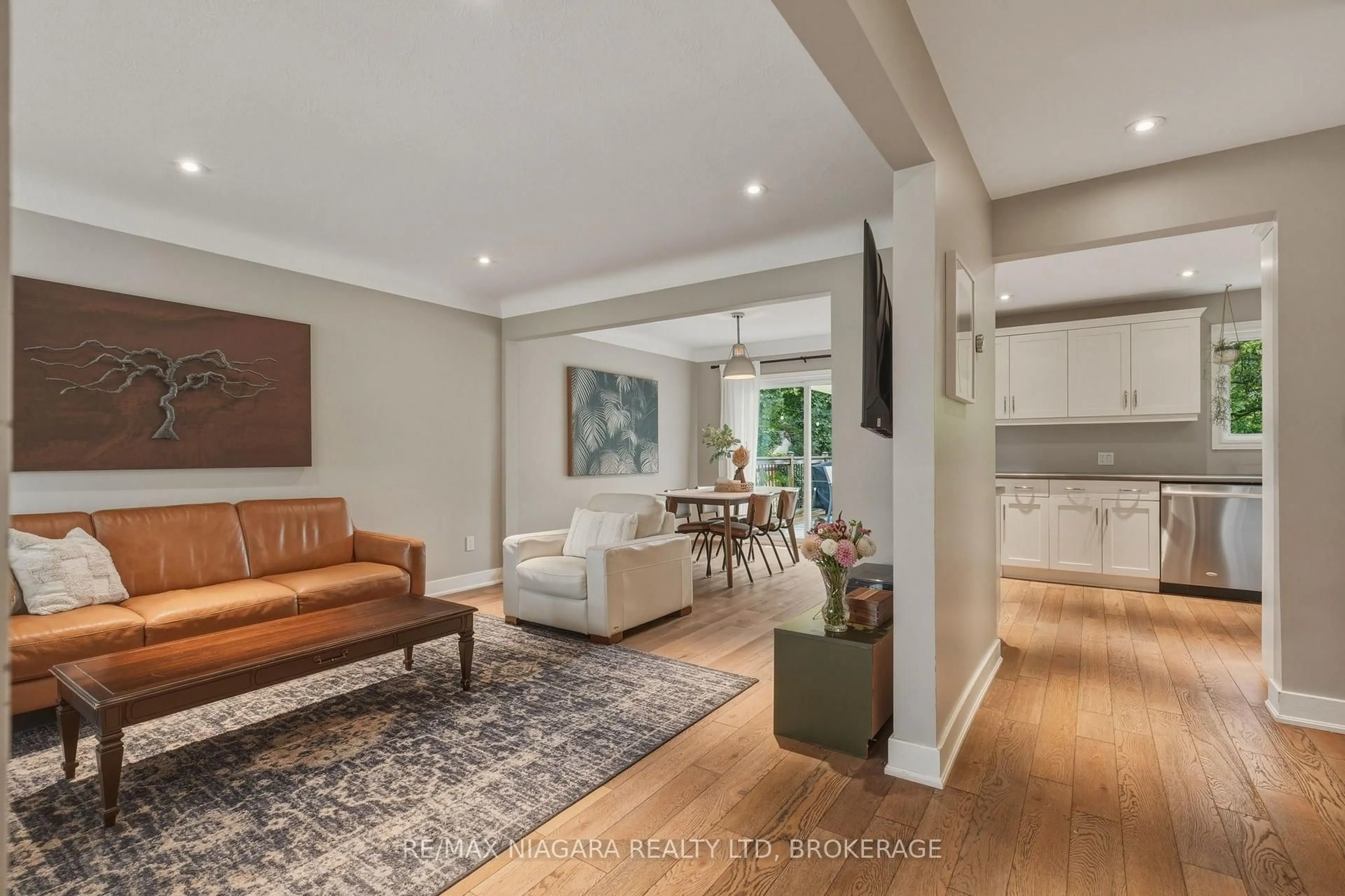 Living room with furniture, unknown for 9 Youngblut Ave, St. Catharines Ontario L2N 1M9