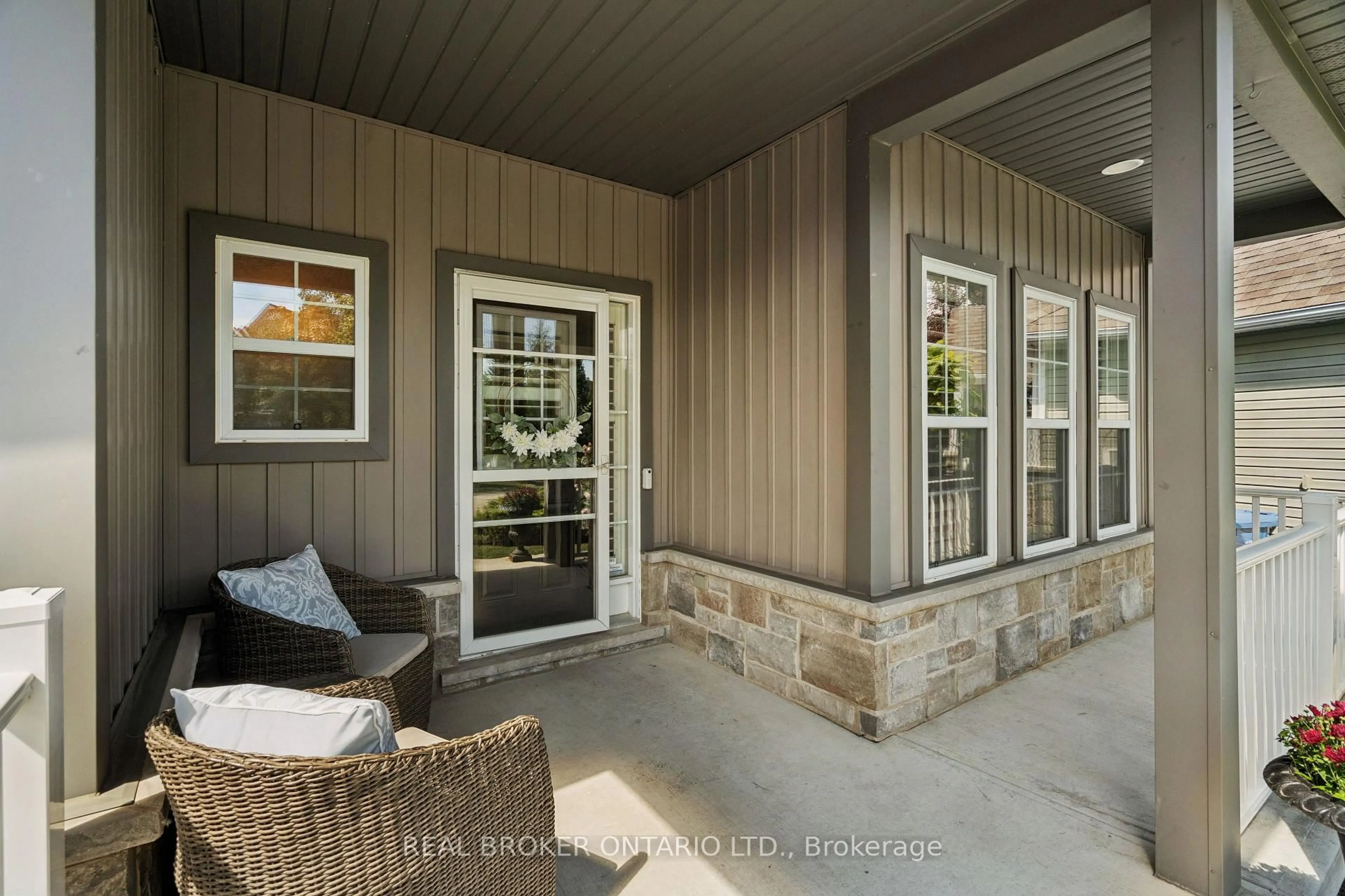Patio, unknown for 108 Hampson Cres, Guelph/Eramosa Ontario N0B 2K0