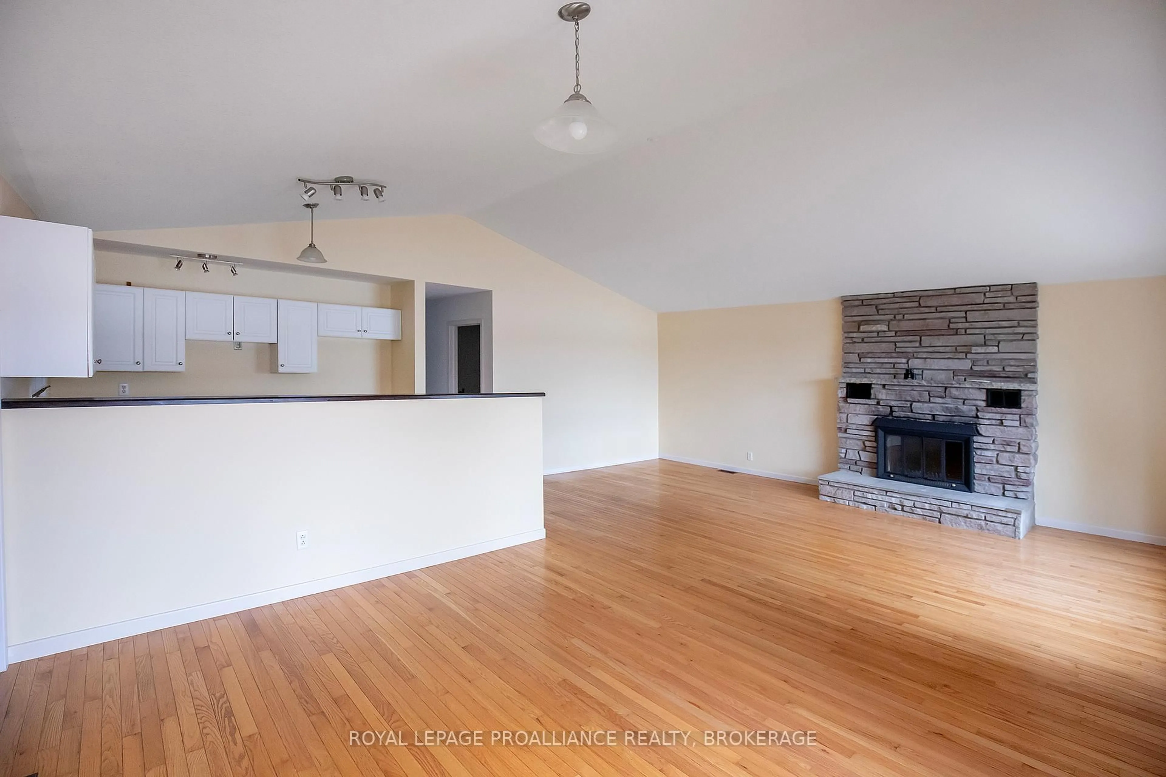 Unknown for 4502 Red Maple Lane, Inverary Ontario K0H 1X0