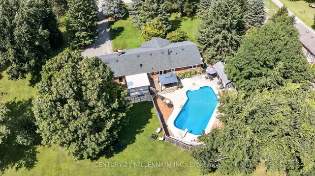 65 Maplewood Dr, Amaranth 5