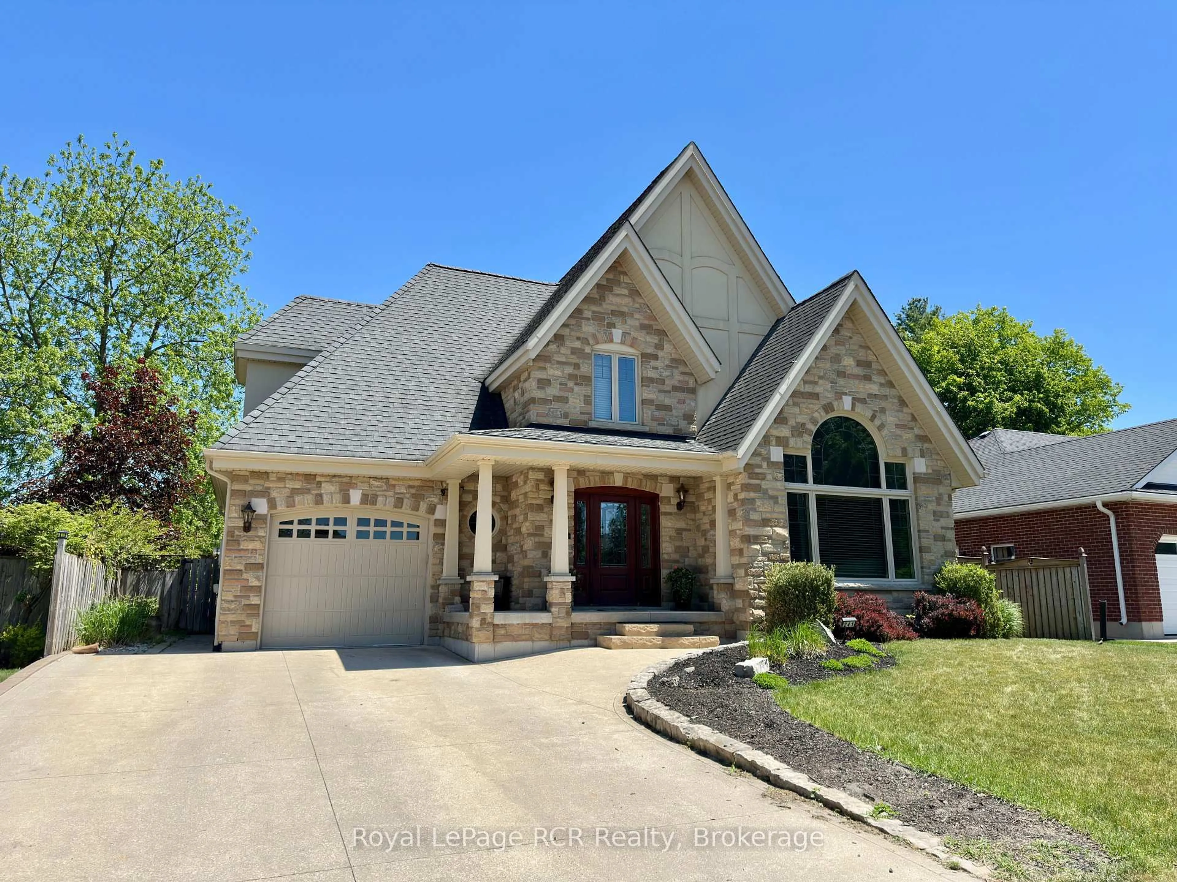 Home with brick exterior material, street for 241 4th Street Cres, Hanover Ontario N4N 3S9