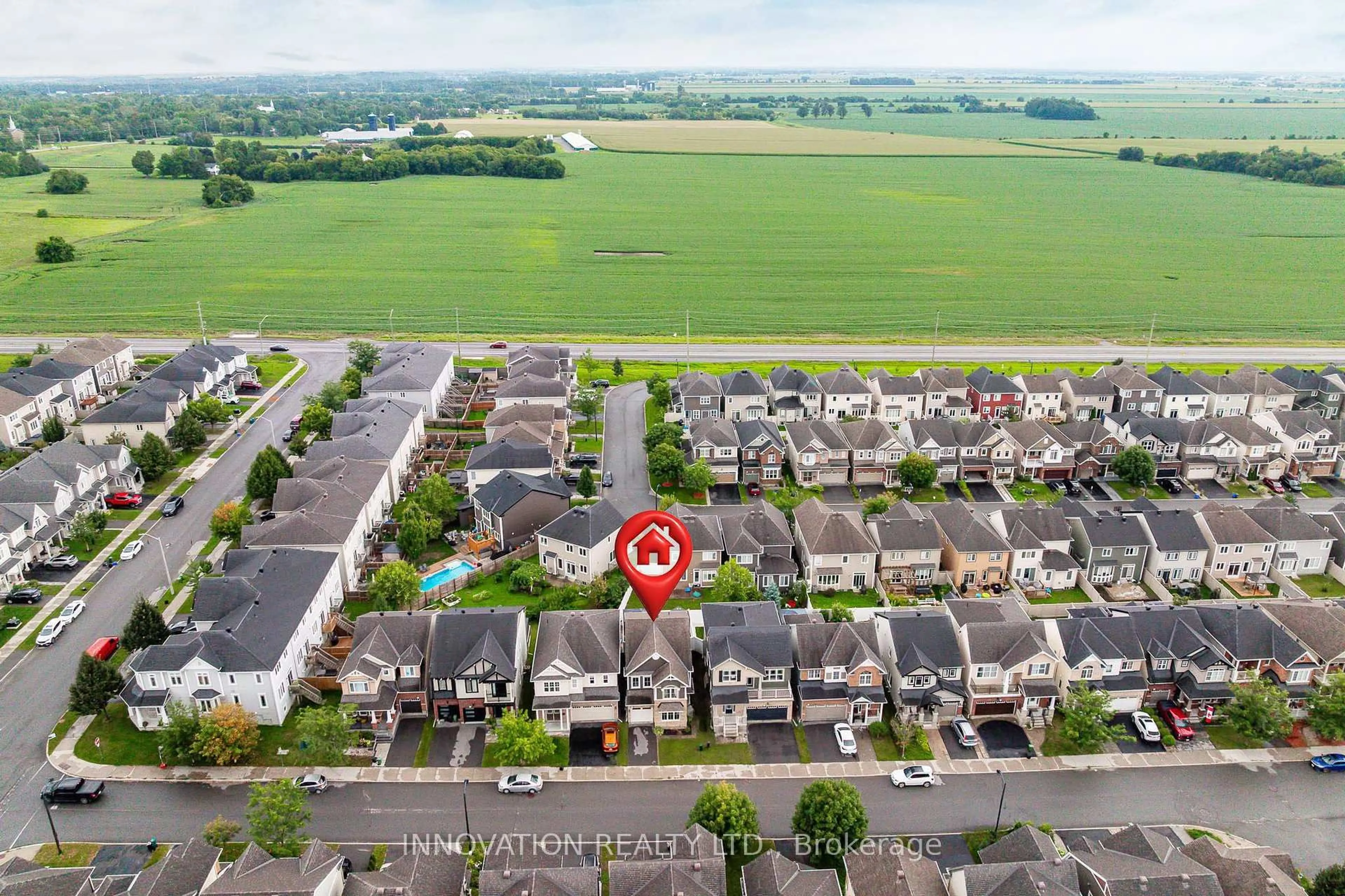 A pic from outside/outdoor area/front of a property/back of a property/a pic from drone, street for 366 Meadowbreeze Dr, Ottawa Ontario K2M 0K3
