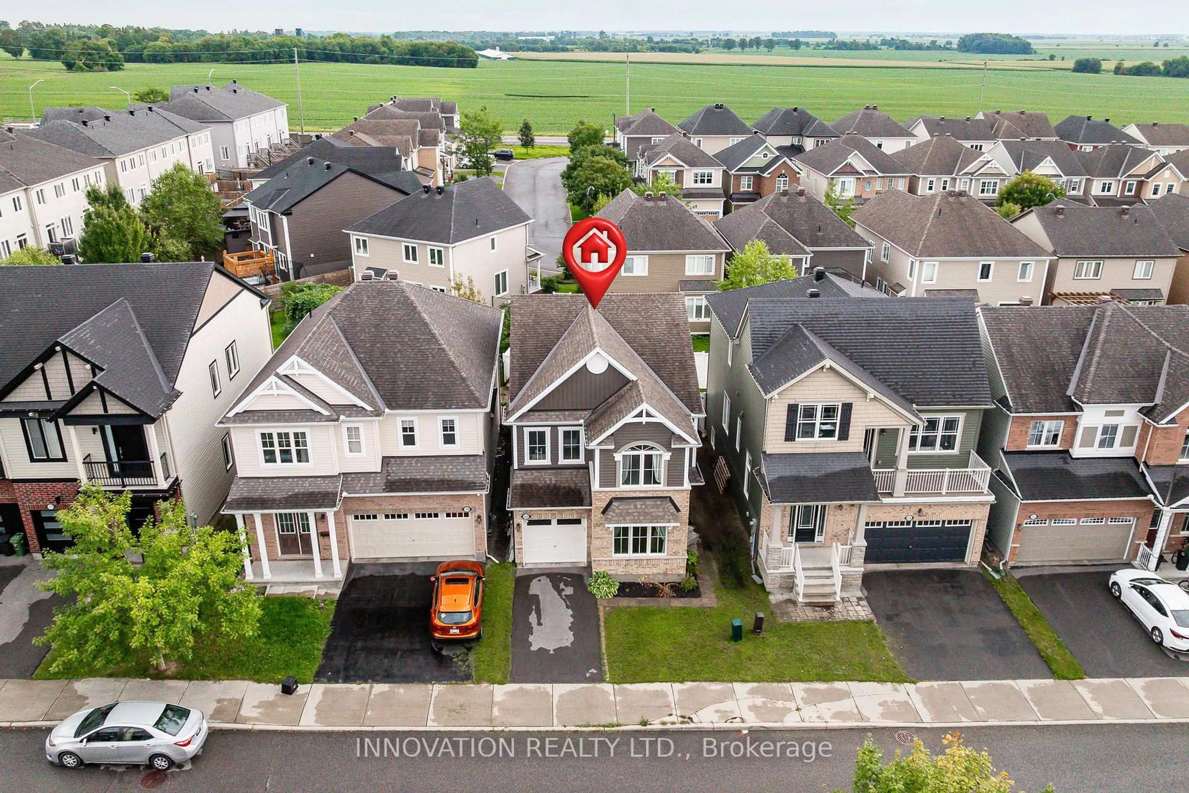 A pic from outside/outdoor area/front of a property/back of a property/a pic from drone, street for 366 Meadowbreeze Dr, Ottawa Ontario K2M 0K3