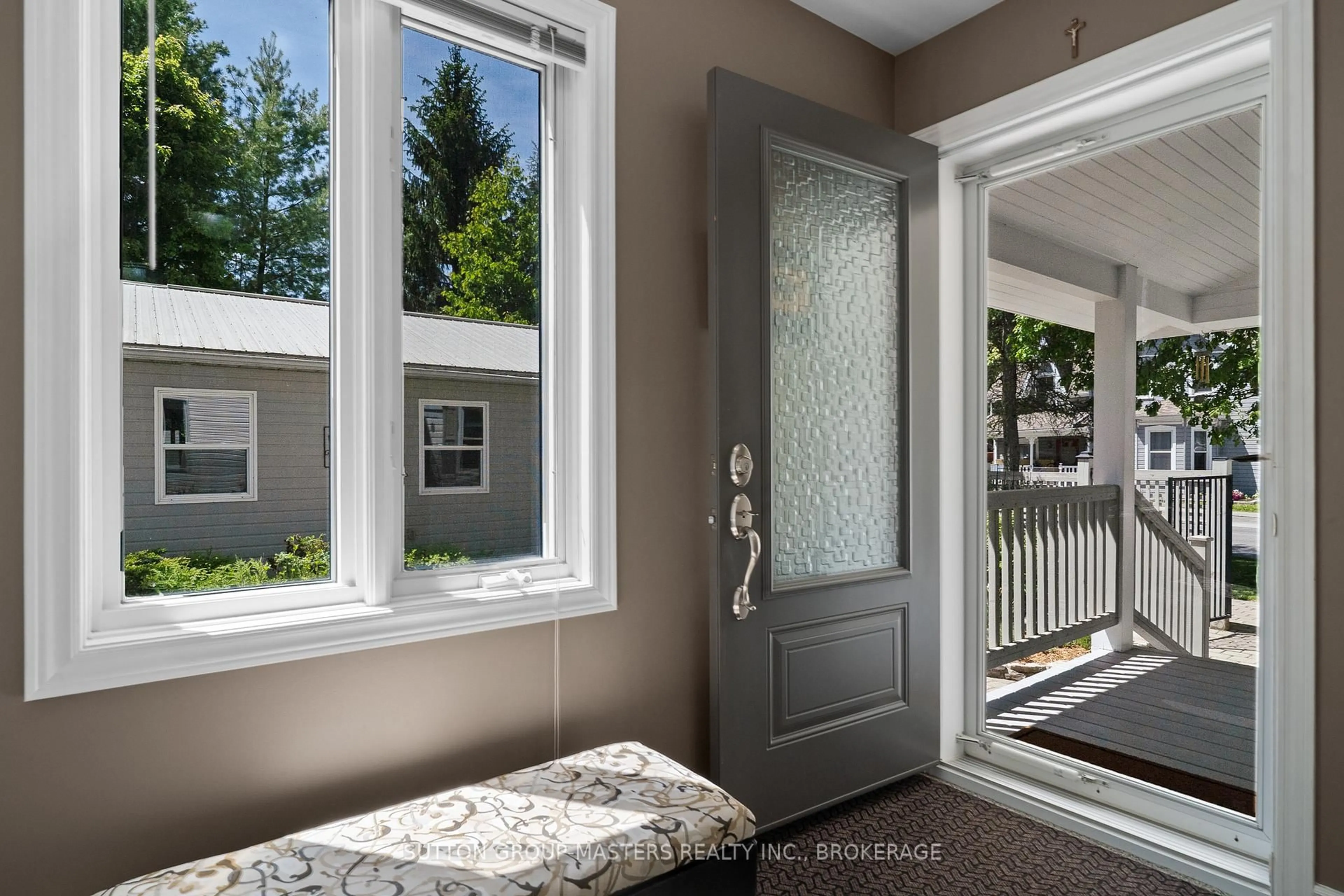 Indoor entryway for 2885 County Rd 6 Rd, Yarker Ontario K0K 3N0
