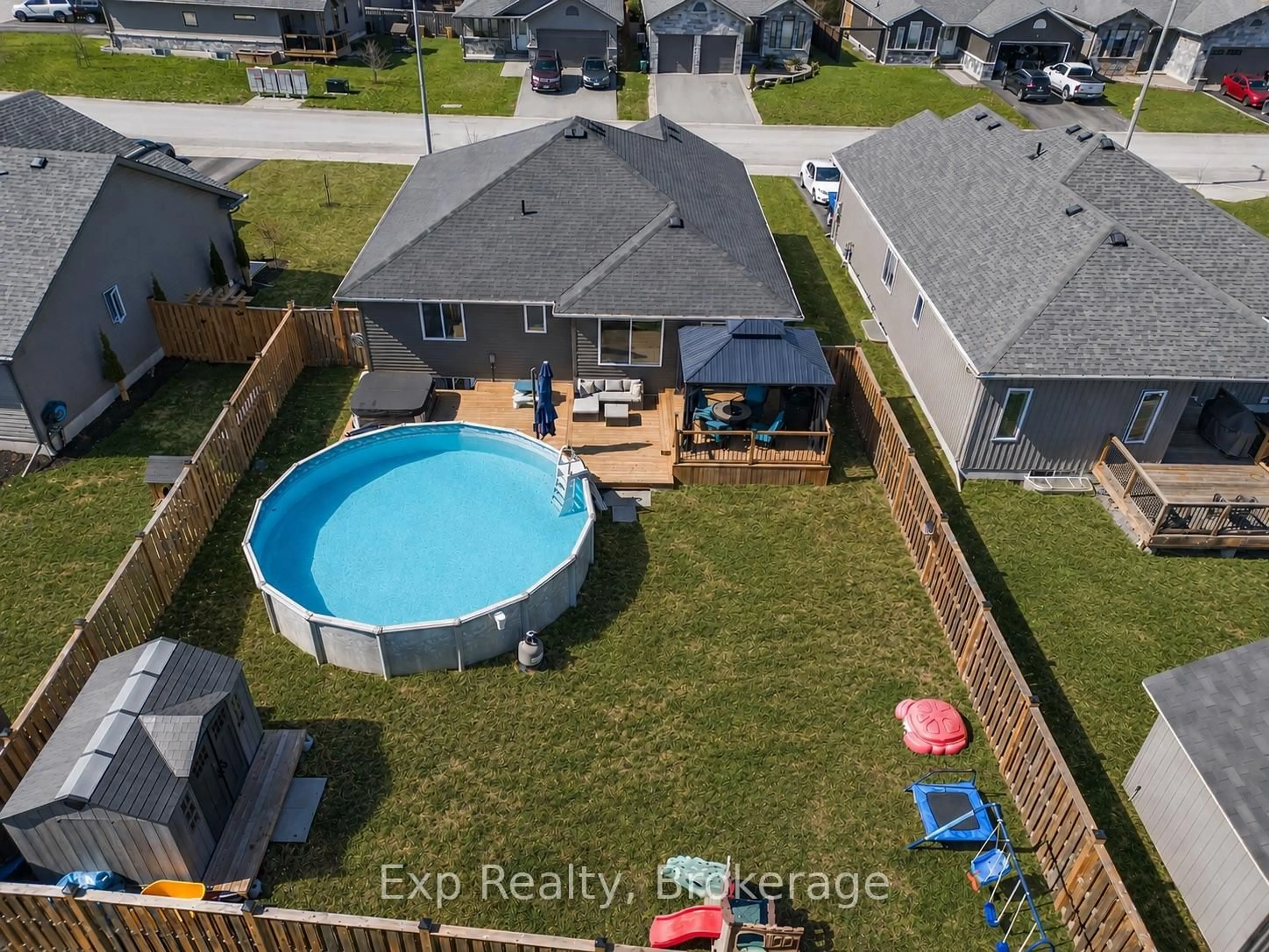 A pic from outside/outdoor area/front of a property/back of a property/a pic from drone, water/lake/river/ocean view for 47 Birchmount St, Quinte West Ontario K8V 0C6