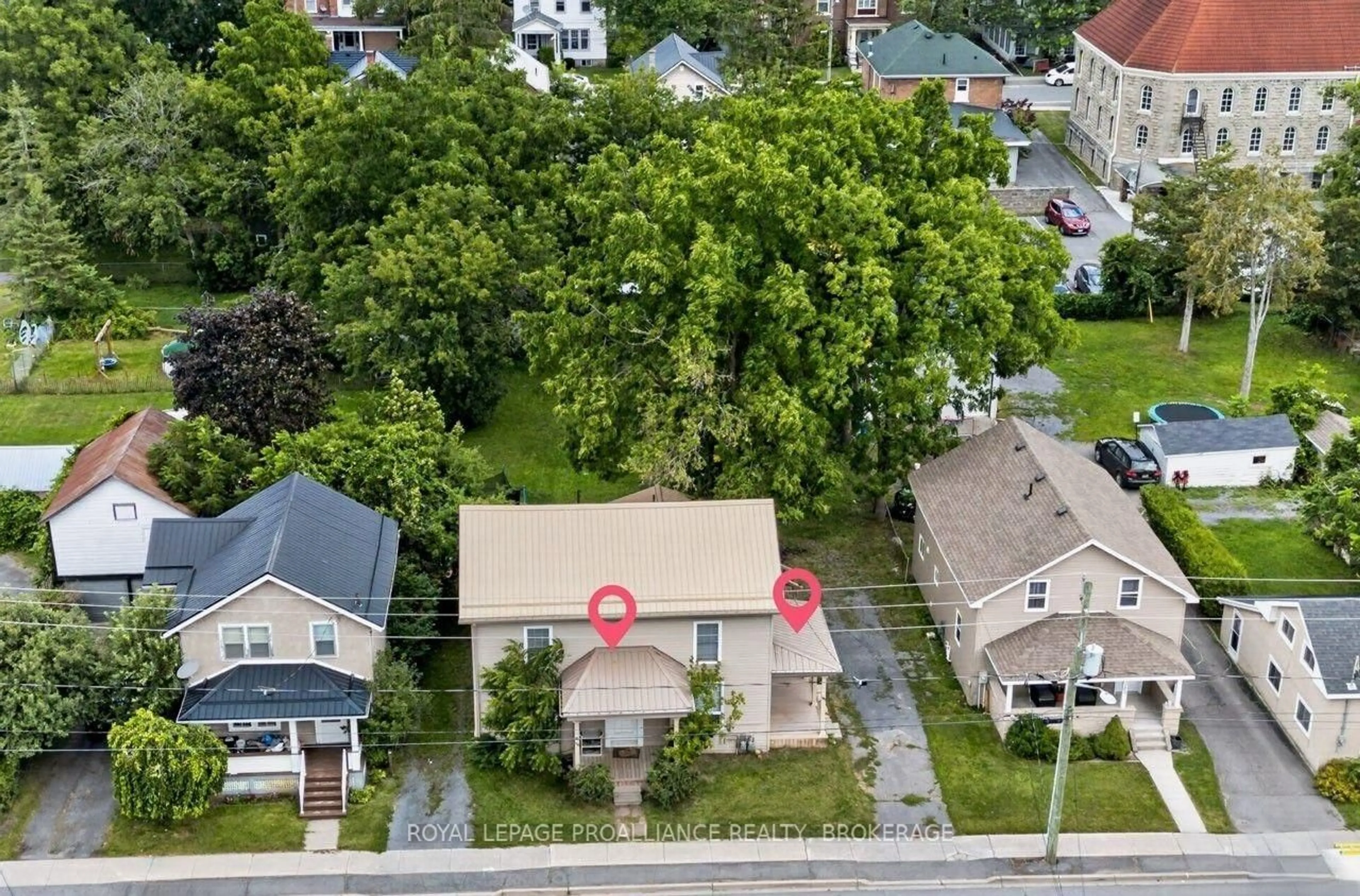 A pic from outside/outdoor area/front of a property/back of a property/a pic from drone, street for 167-169 Centre St, Greater Napanee Ontario K7R 1N6