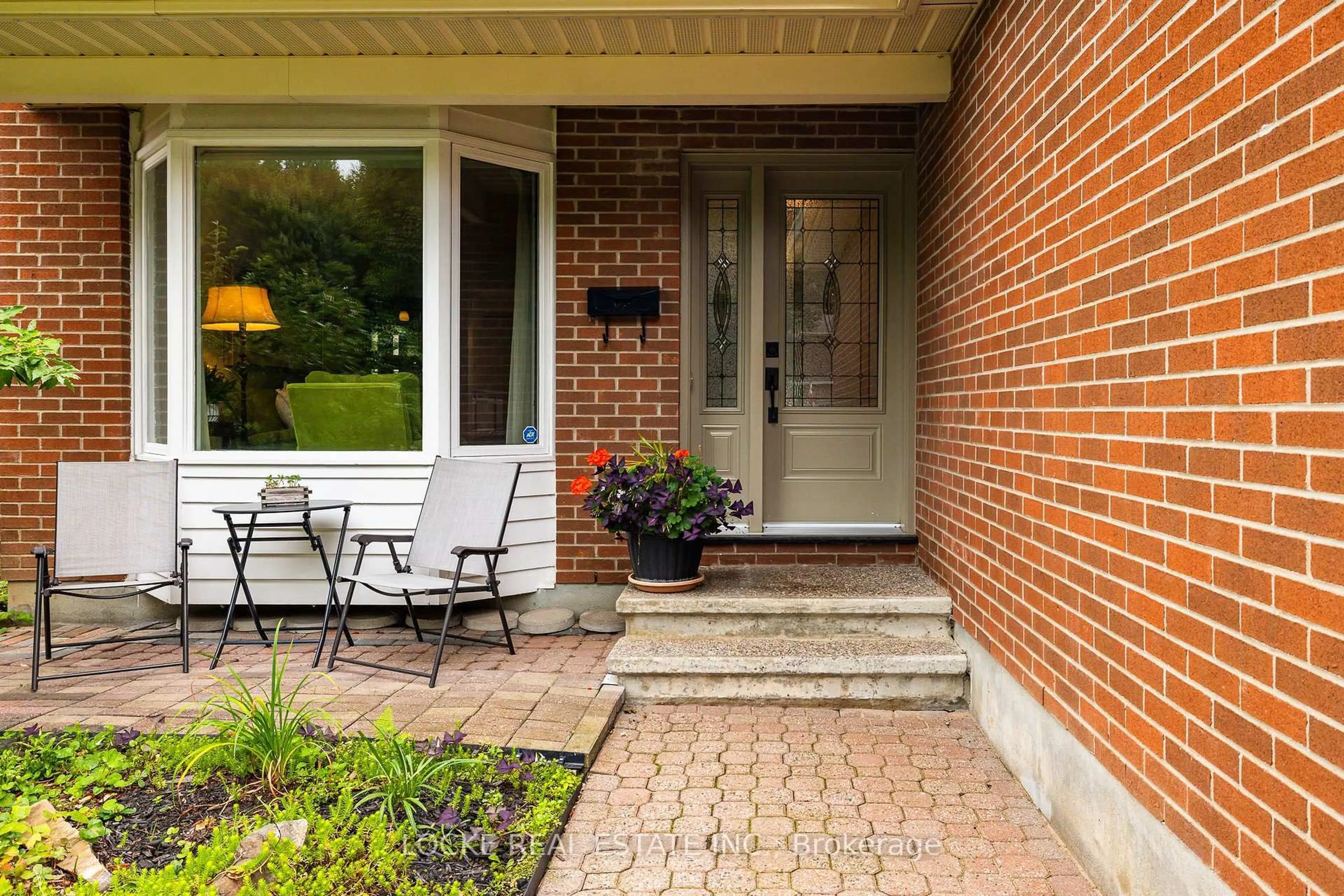 Home with brick exterior material, street for 6068 Ridgelea Pl, Orleans Ontario K1C 5P8