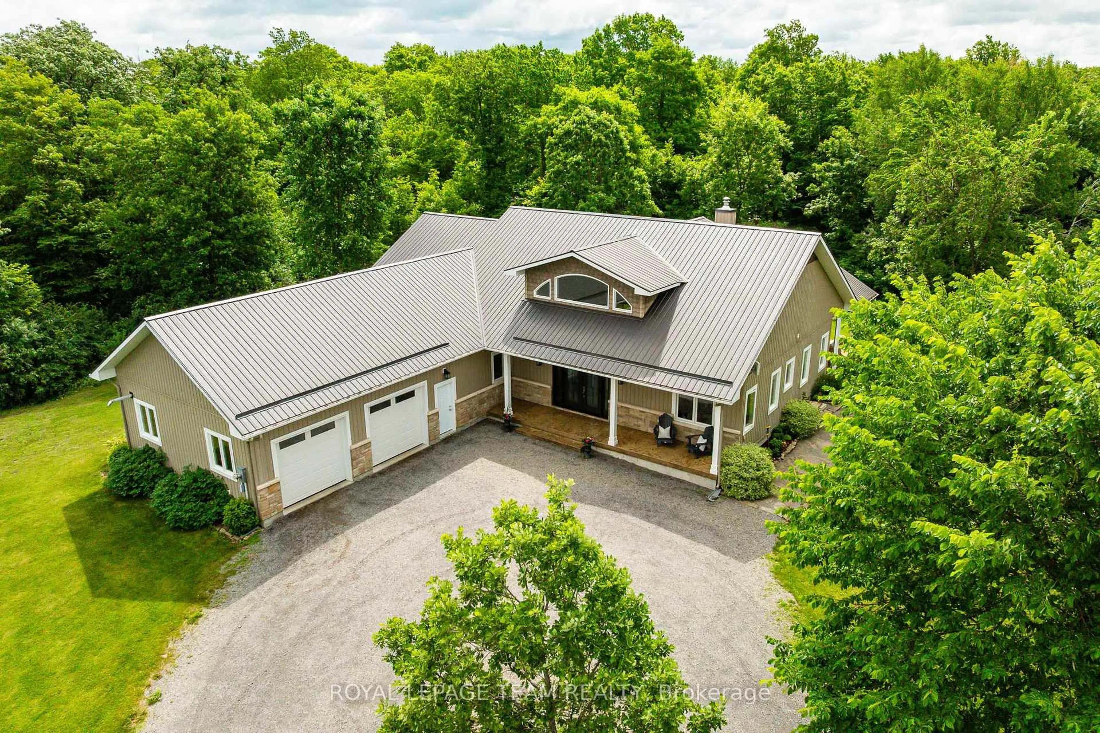 A pic from outside/outdoor area/front of a property/back of a property/a pic from drone, unknown for 1142 County Road 43 Rd, Merrickville-Wolford Ontario K0G 1N0