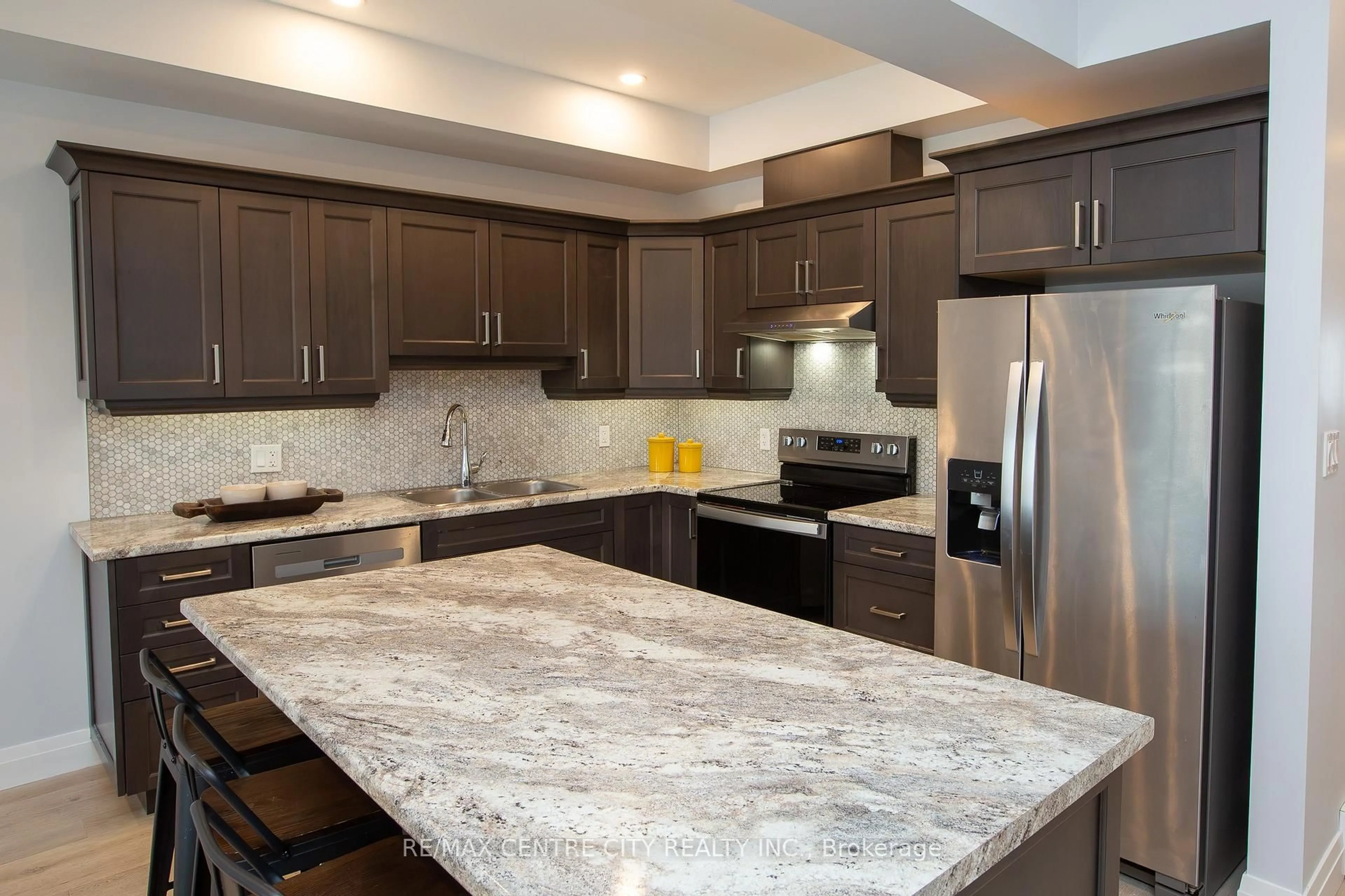Contemporary kitchen, ceramic/tile floor for 275 JAMES St #21, St. Marys Ontario N4X 0C2
