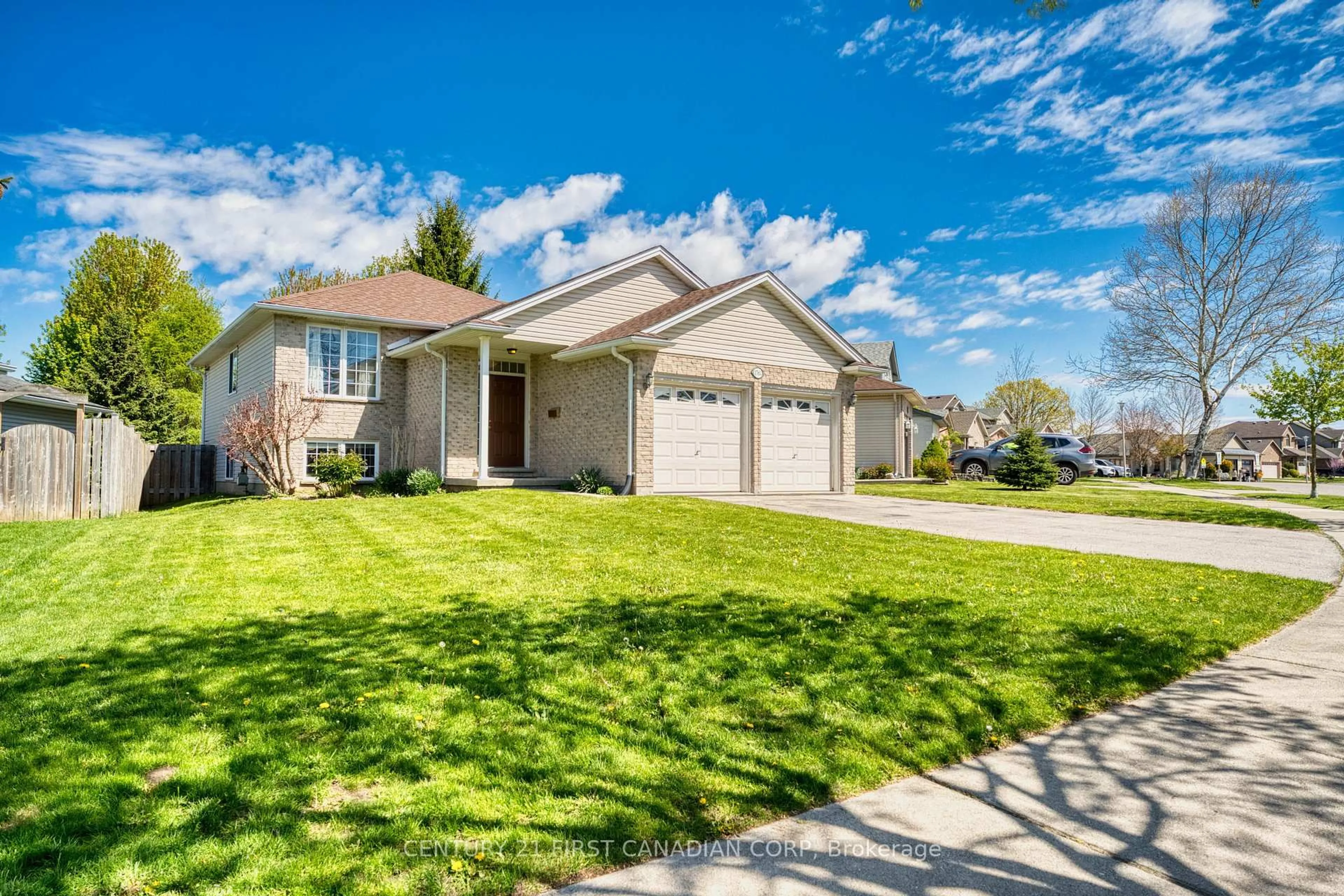 Home with vinyl exterior material, street for 1761 Devos Dr, London North Ontario N5X 4H9