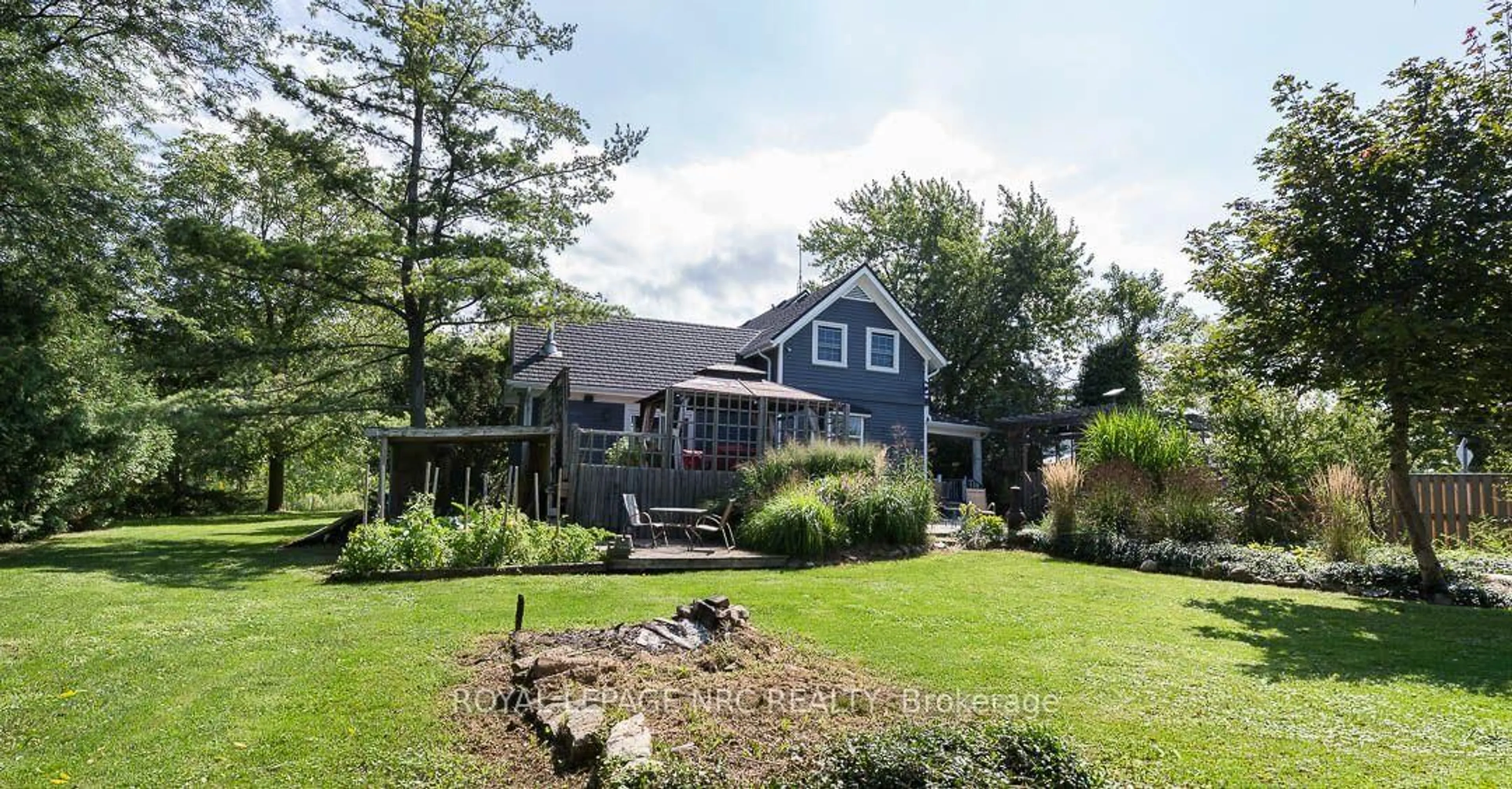 Unknown for 2996 Ninth St, Lincoln Ontario L2R 6P7