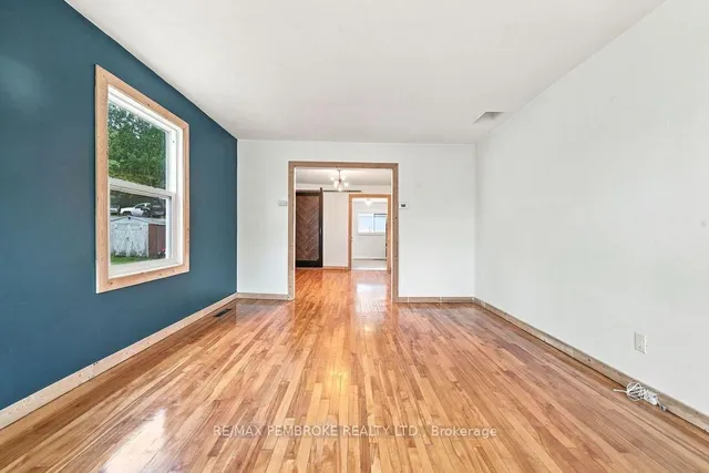 14 Summit St, Deep River 5