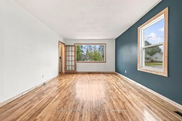 14 Summit St, Deep River 3