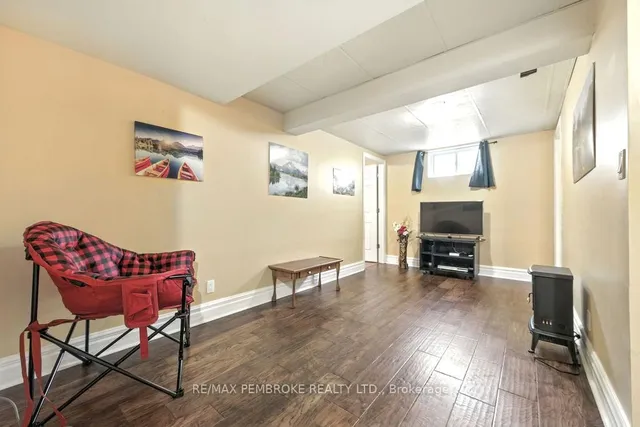 335 Willard St, Pembroke 4