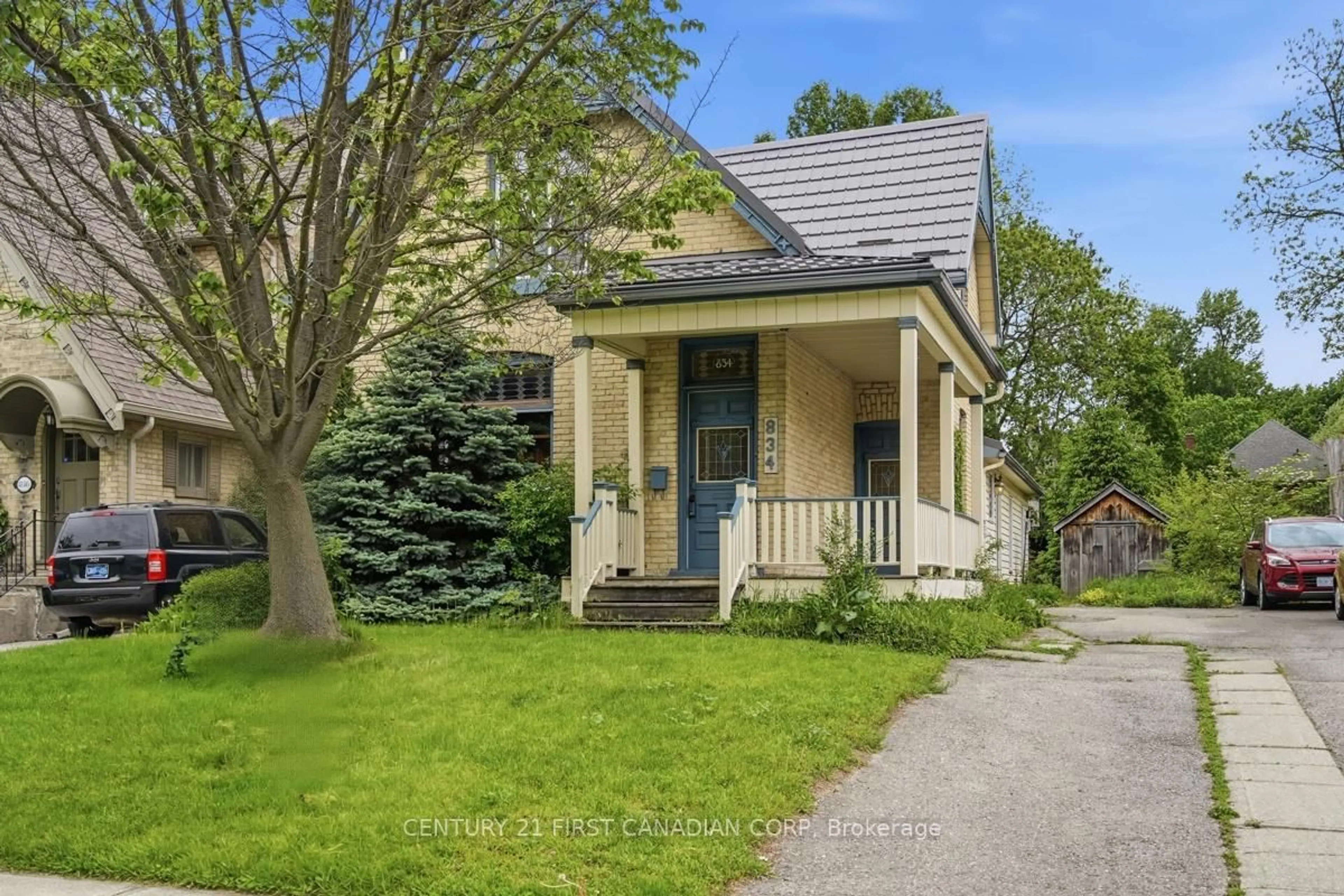 Unknown for 834 Colborne St, London East Ontario N6A 4A2