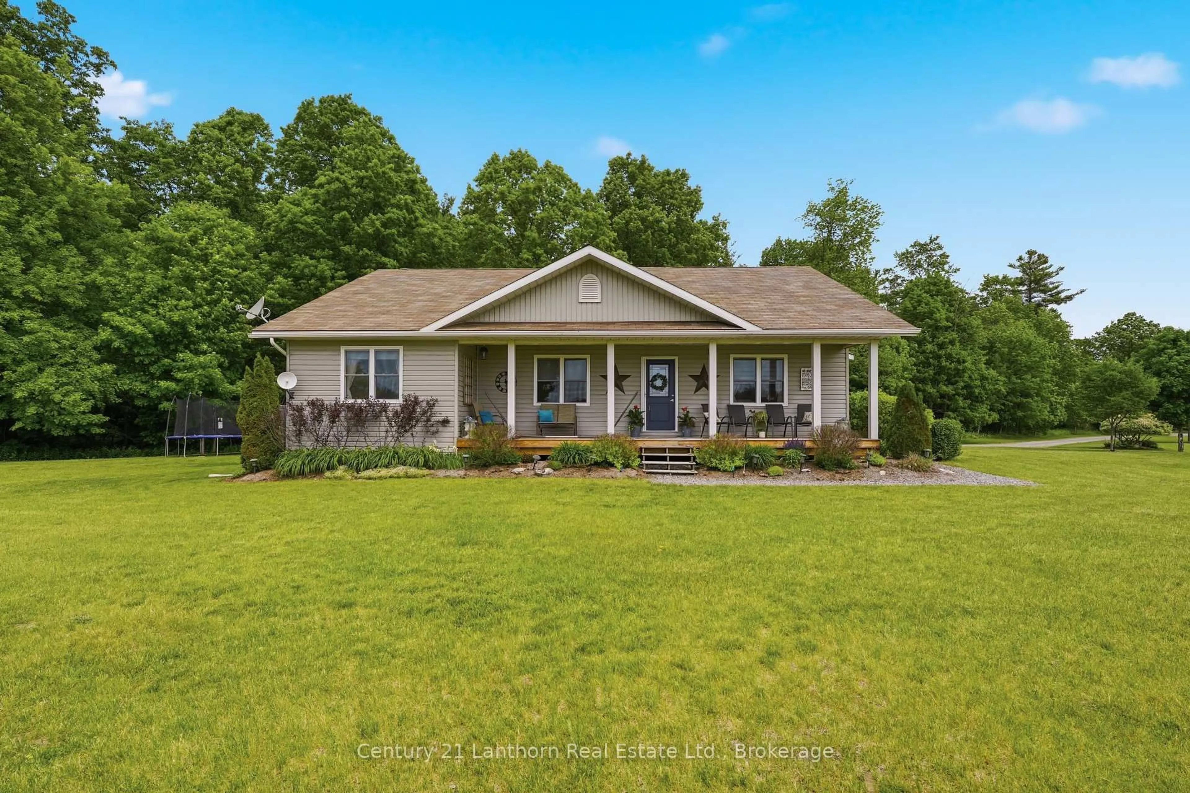 Home with vinyl exterior material, unknown for 198 Skinkle Rd, Trent Hills Ontario K0K 3K0