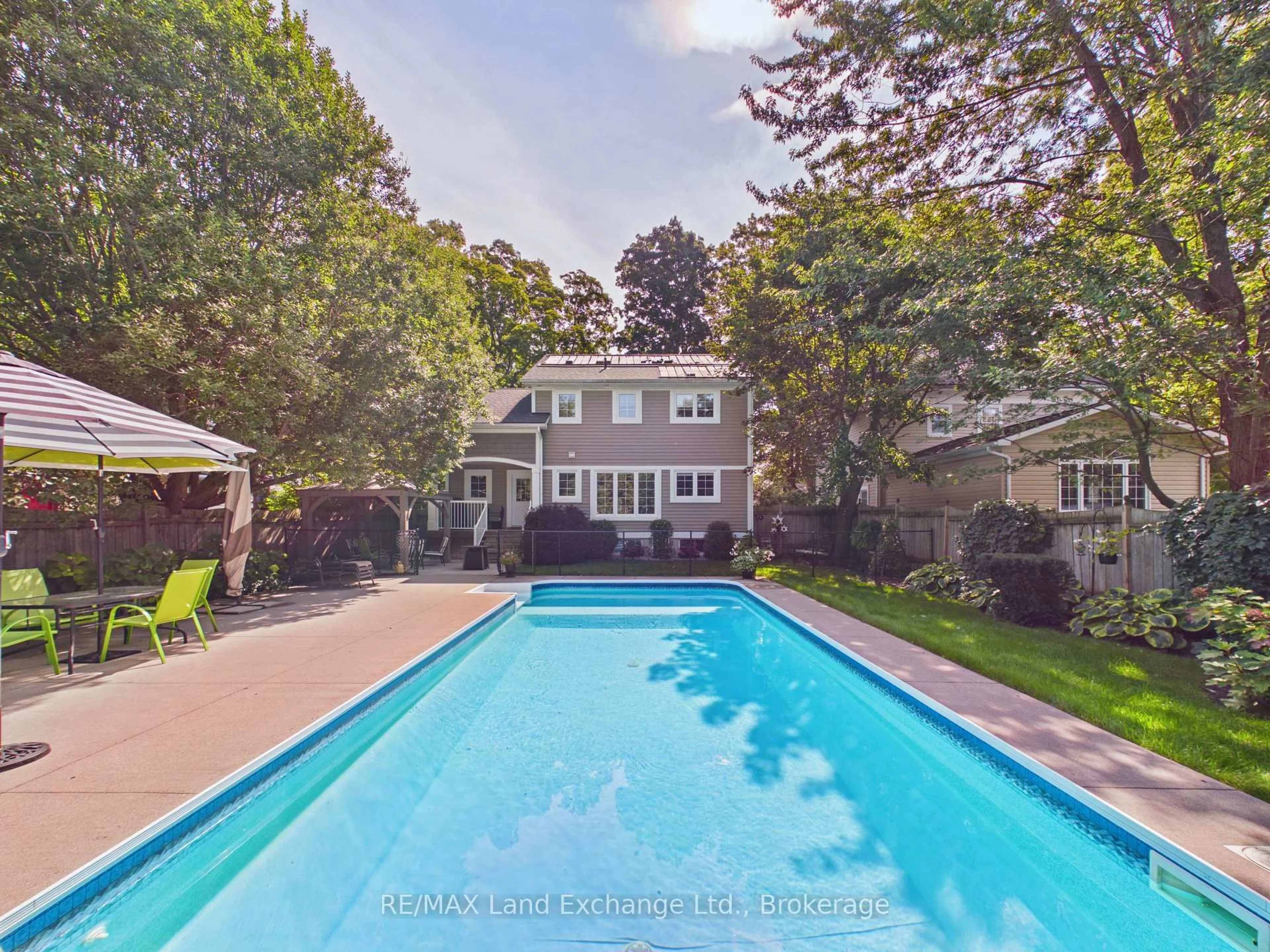 Pool for 7 Mcgill St, Huron-Kinloss Ontario N0G 2R0