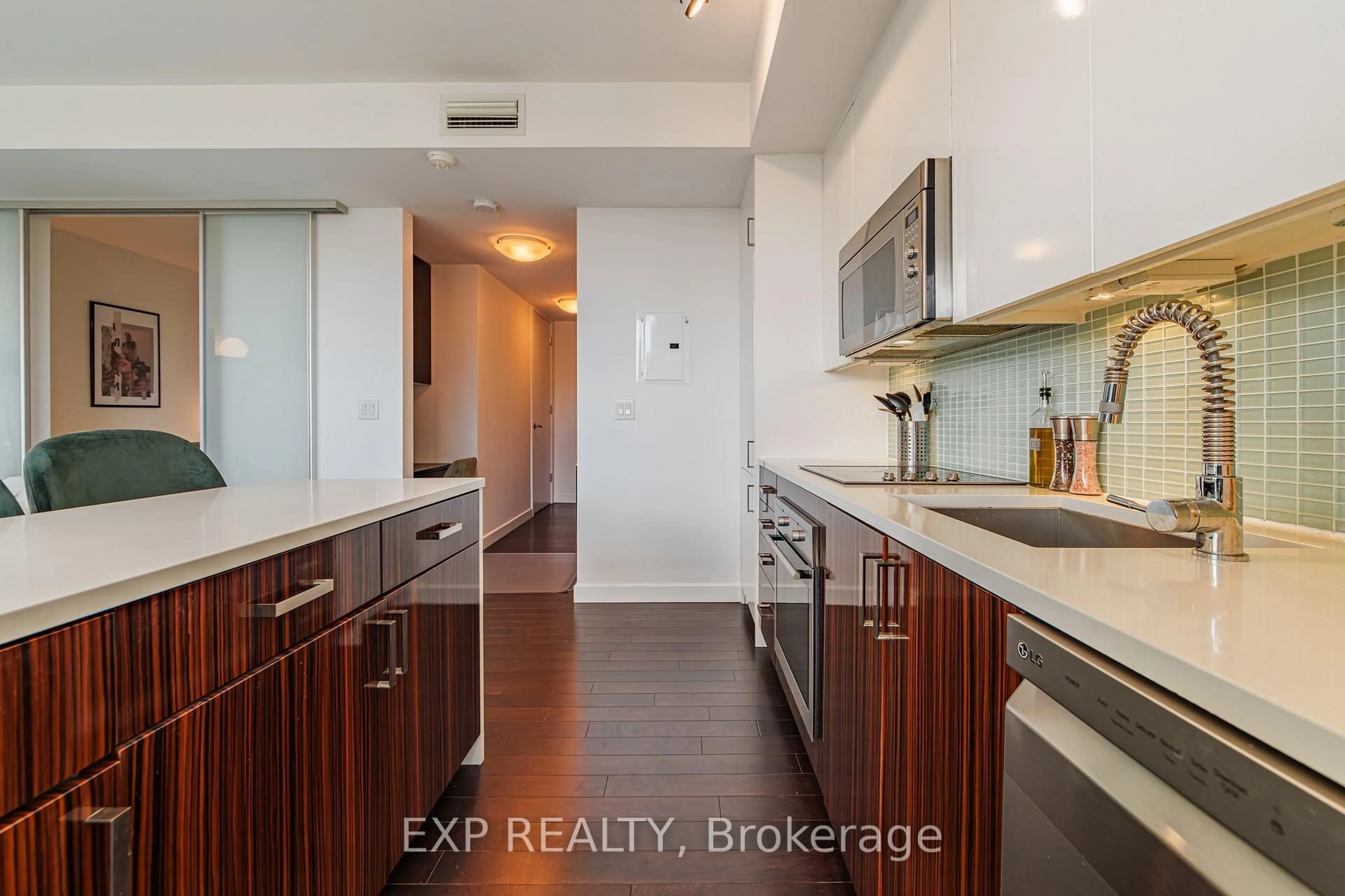 Unknown for 201 Parkdale Ave #308, Ottawa Ontario K1Y 1E8