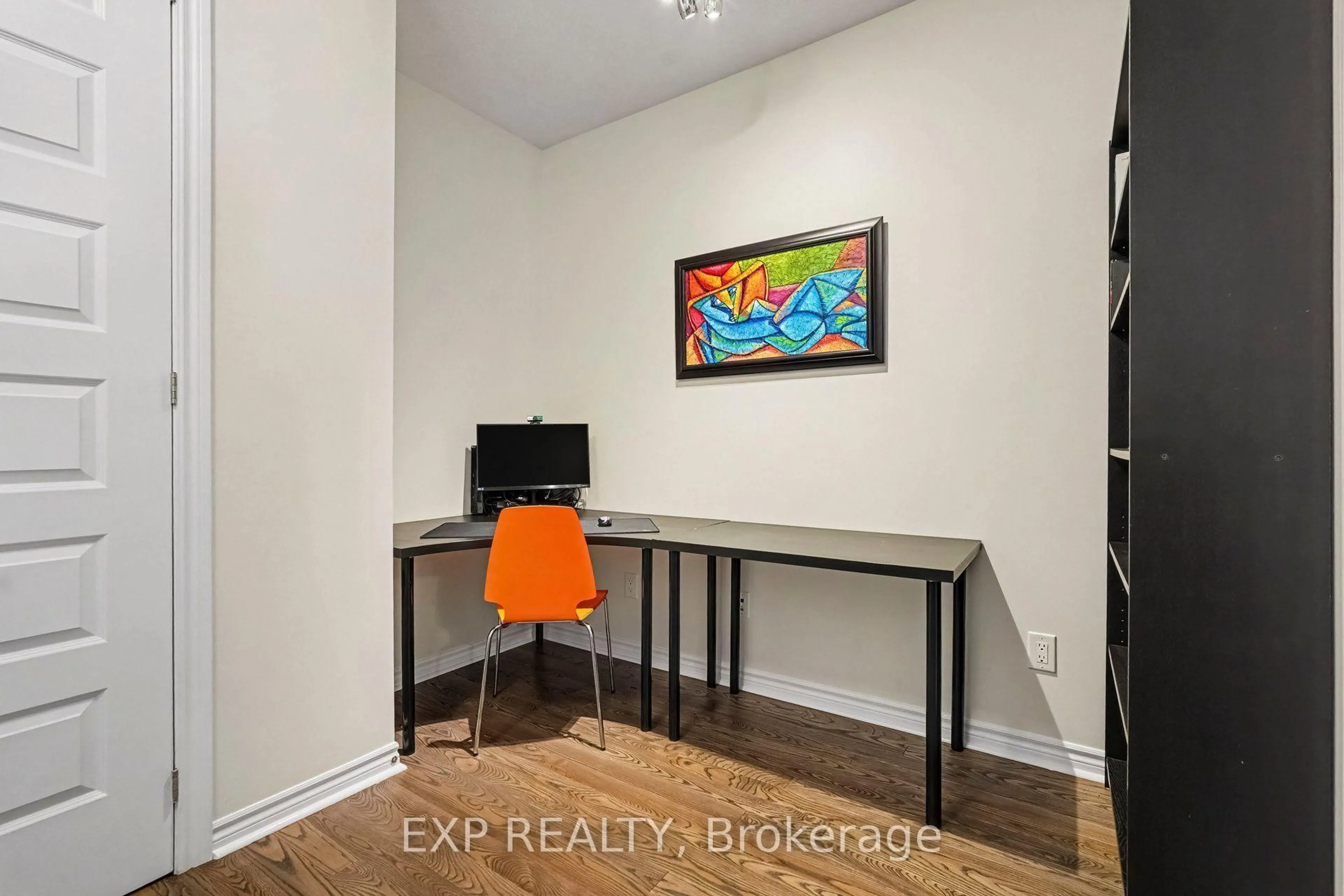 A pic of a room for 39 Pondhawk Way, Ottawa Ontario K2J 5Z2