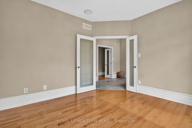 201 Trailgate St, Ottawa 5