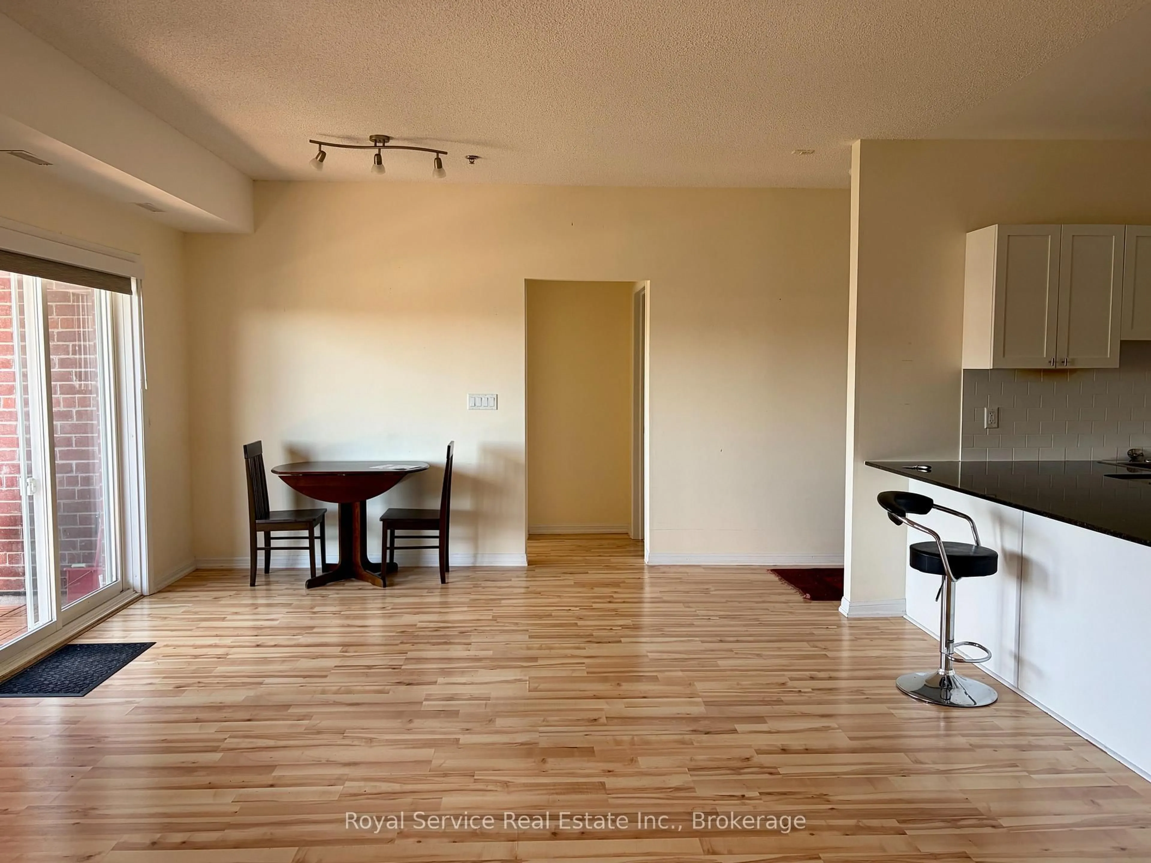A pic of a room for 50 Mill St #309, Port Hope Ontario L1A 2T2