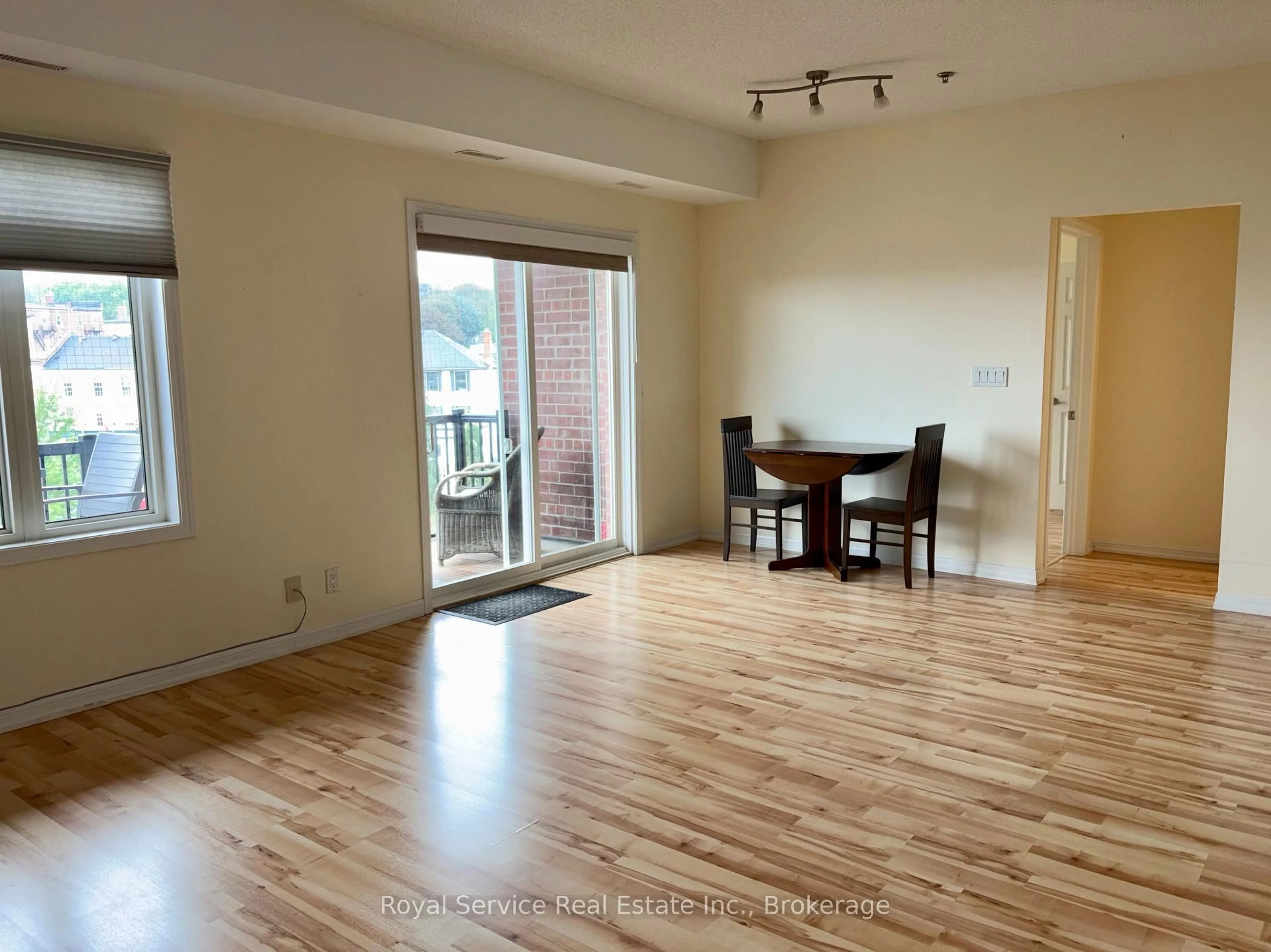 A pic of a room for 50 Mill St #309, Port Hope Ontario L1A 2T2